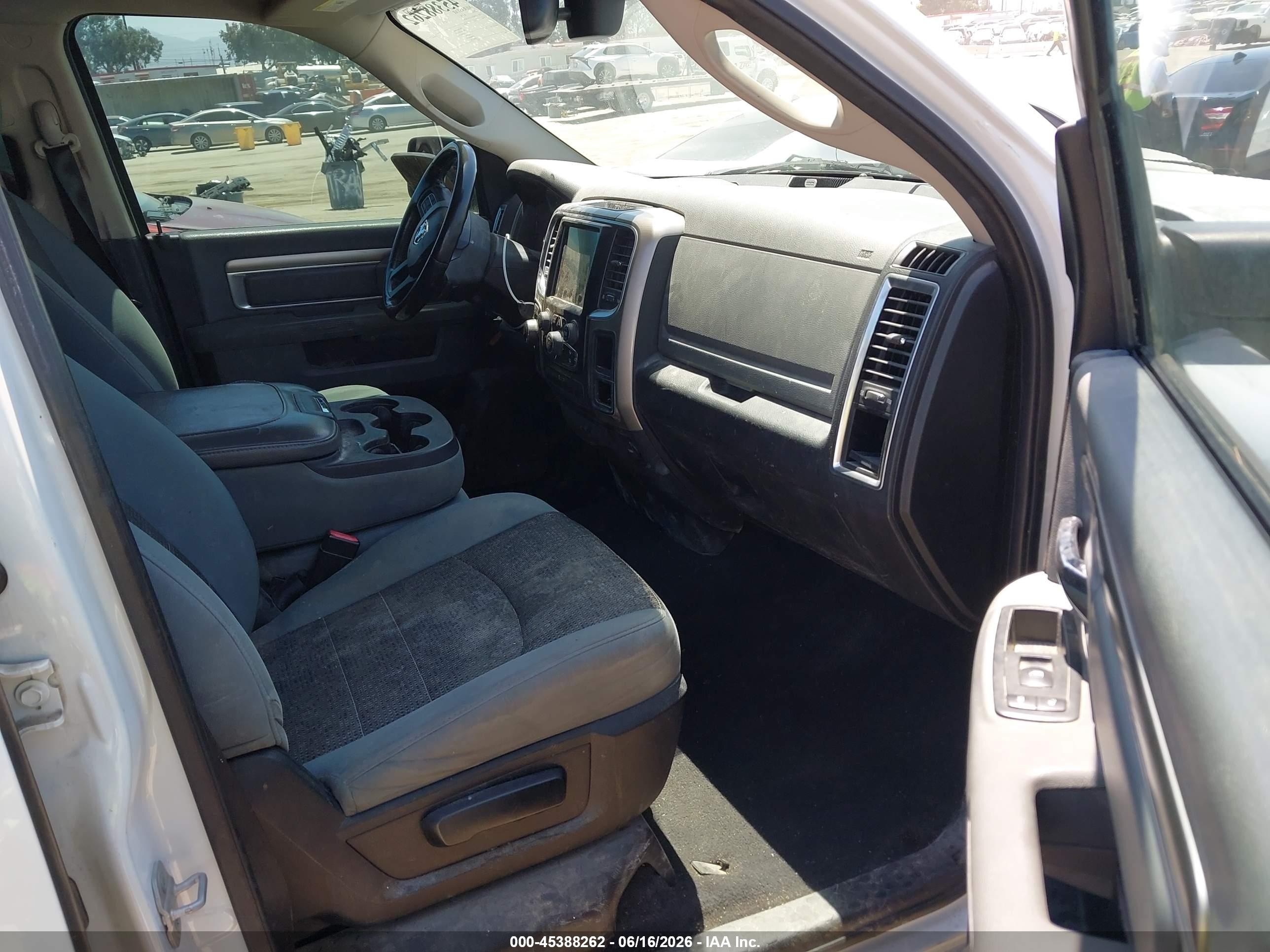 2014 Ram 1500 Big Horn White vin: 1C6RR6GT2ES100295