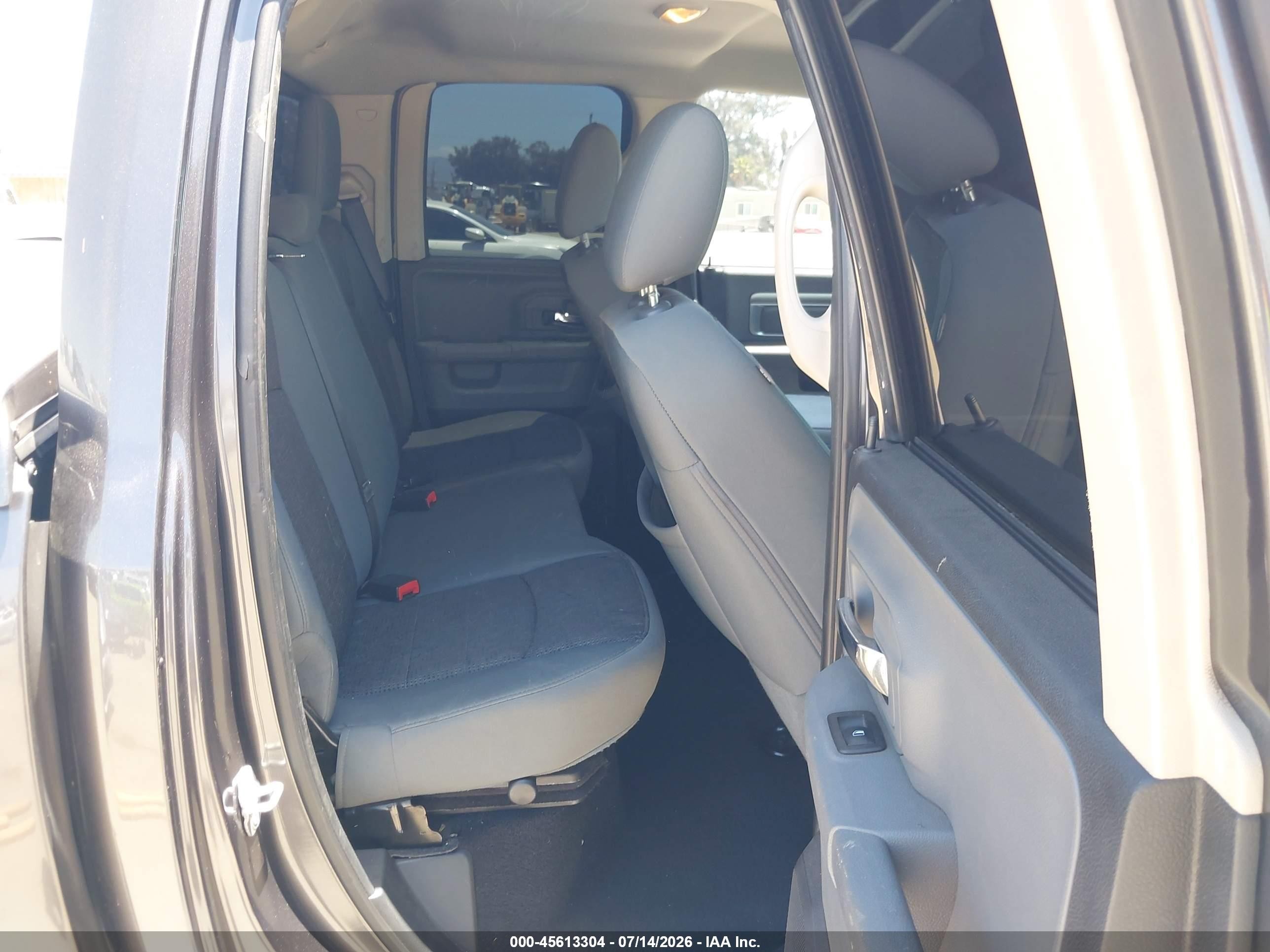 2014 Ram 1500 Big Horn Gray vin: 1C6RR6GT2ES278370