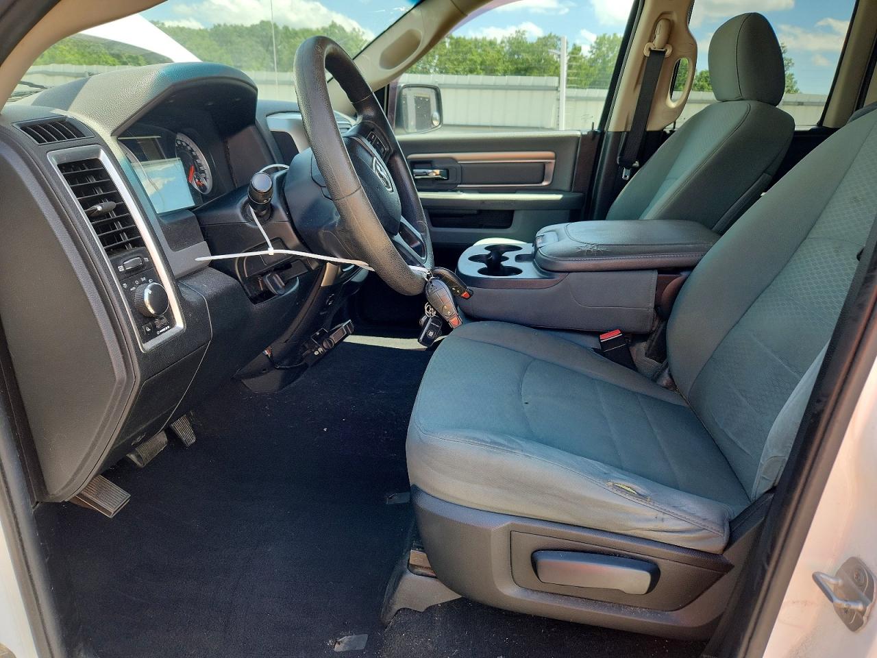 2014 Ram 1500 Slt White vin: 1C6RR6GT4ES350251