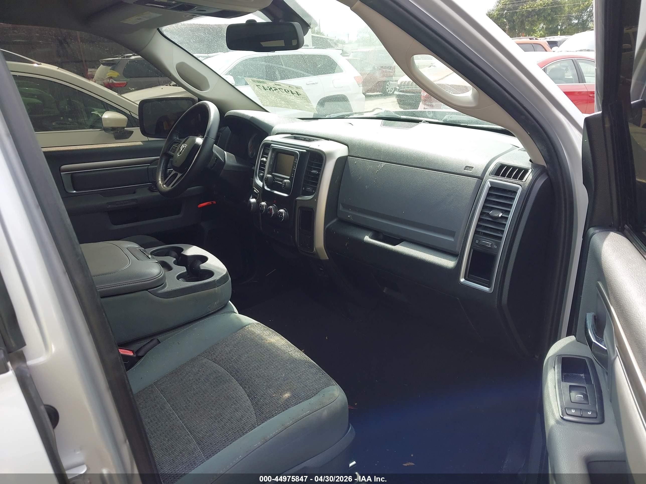 2015 Ram 1500 Big Horn Silver vin: 1C6RR6GT6FS511166