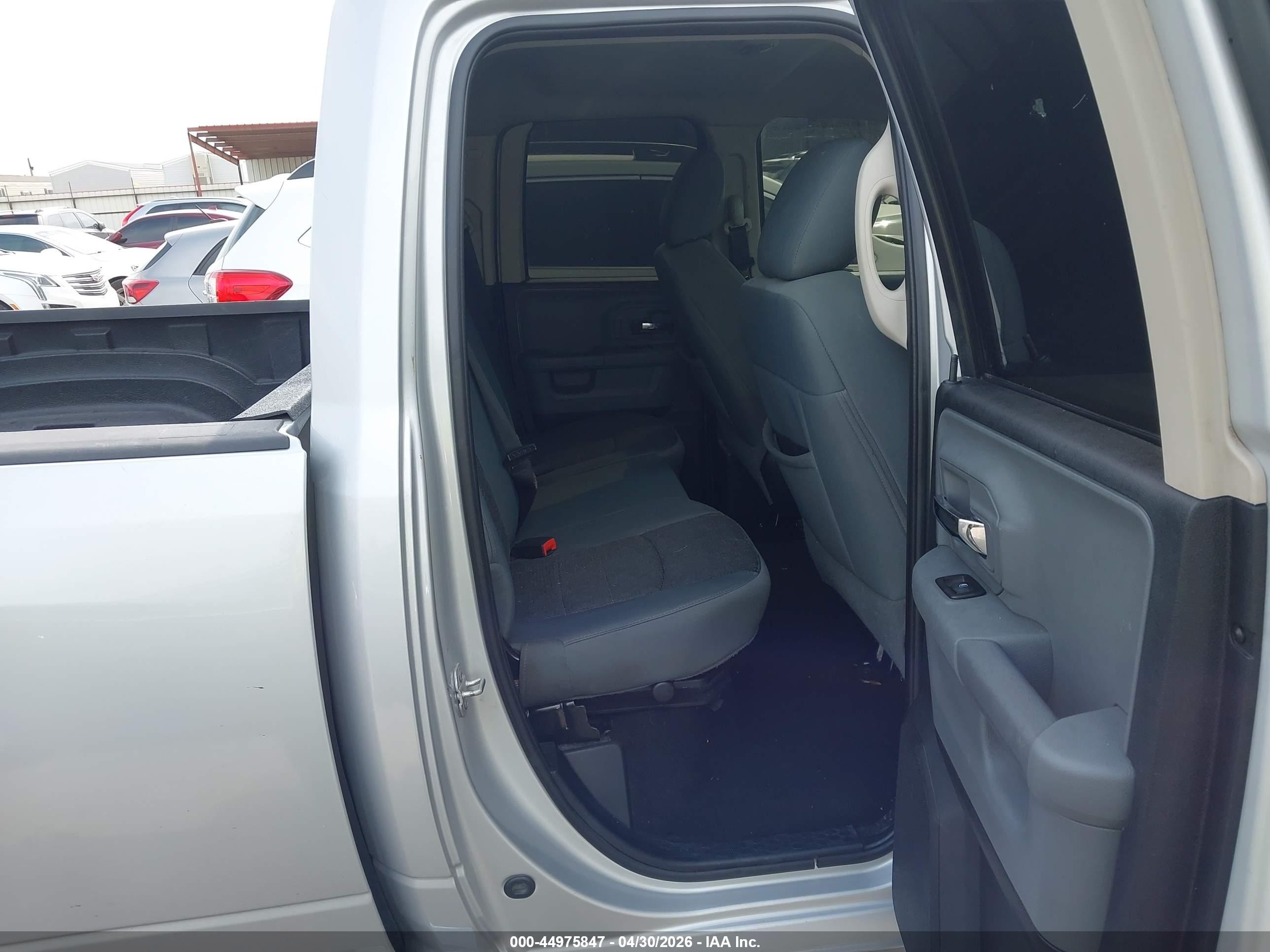 2015 Ram 1500 Big Horn Silver vin: 1C6RR6GT6FS511166