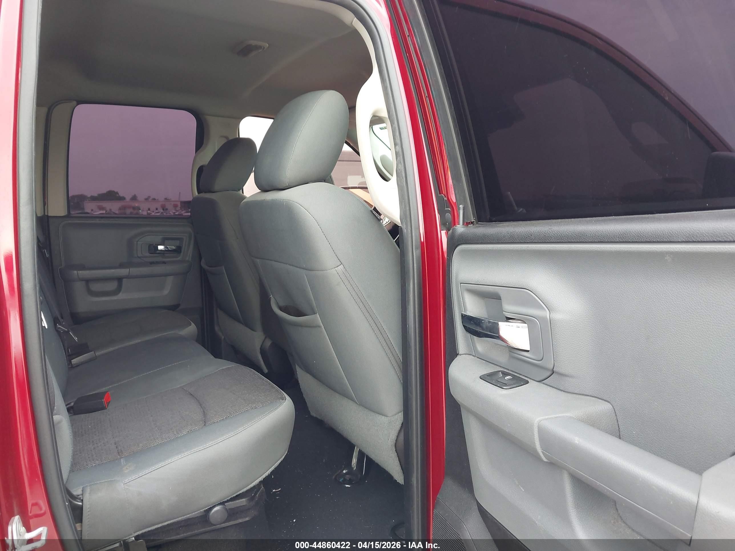 2015 Ram 1500 Big Horn Burgundy vin: 1C6RR6GT7FS628903