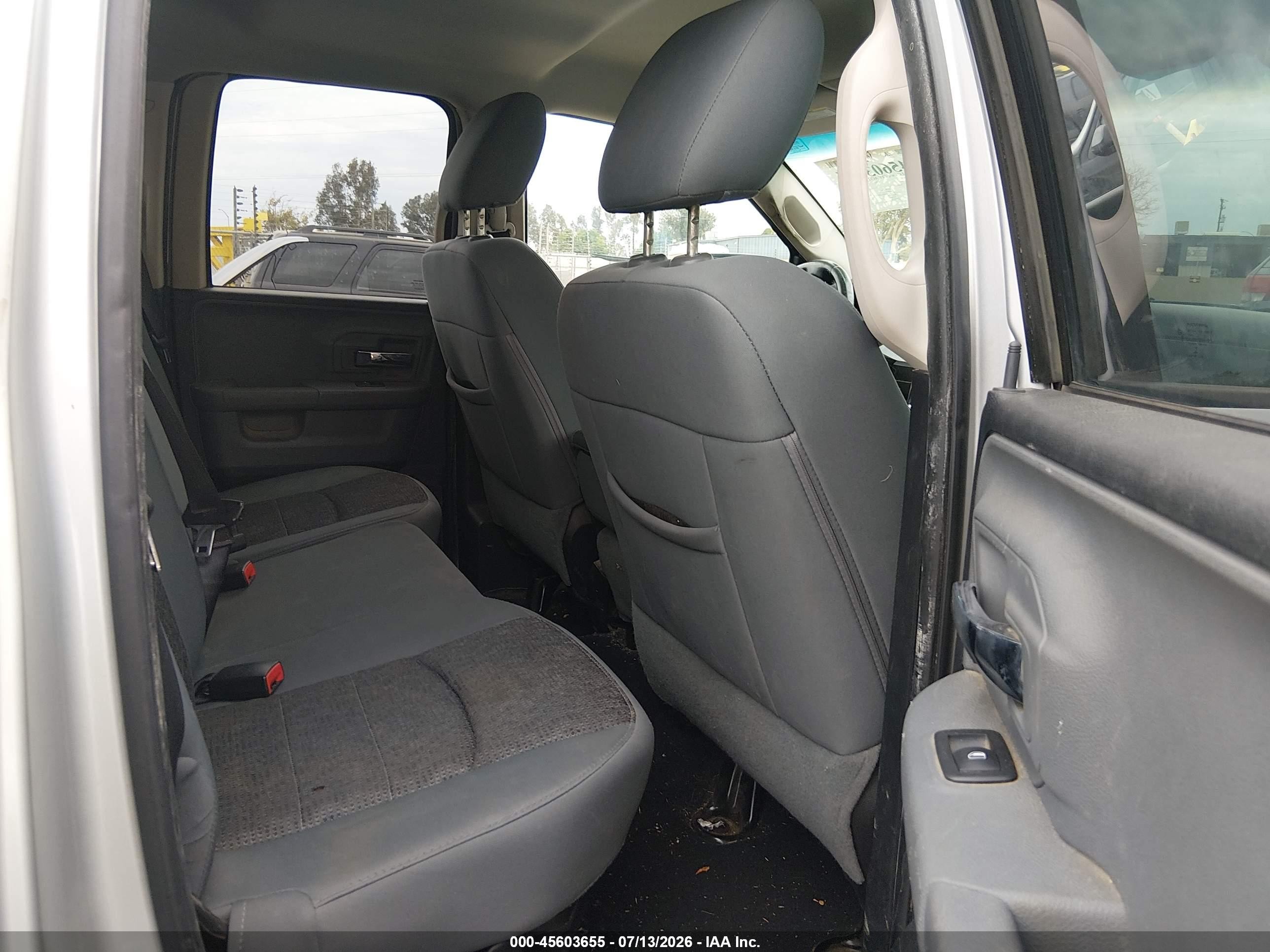2014 Ram 1500 Big Horn Silver vin: 1C6RR6GT8ES211093