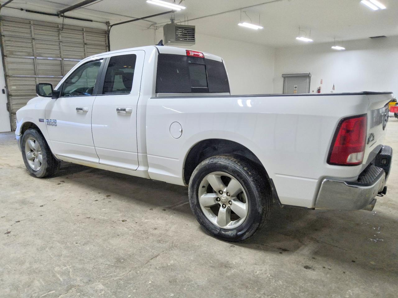 2015 Ram 1500 Slt White vin: 1C6RR6GT8FS521570