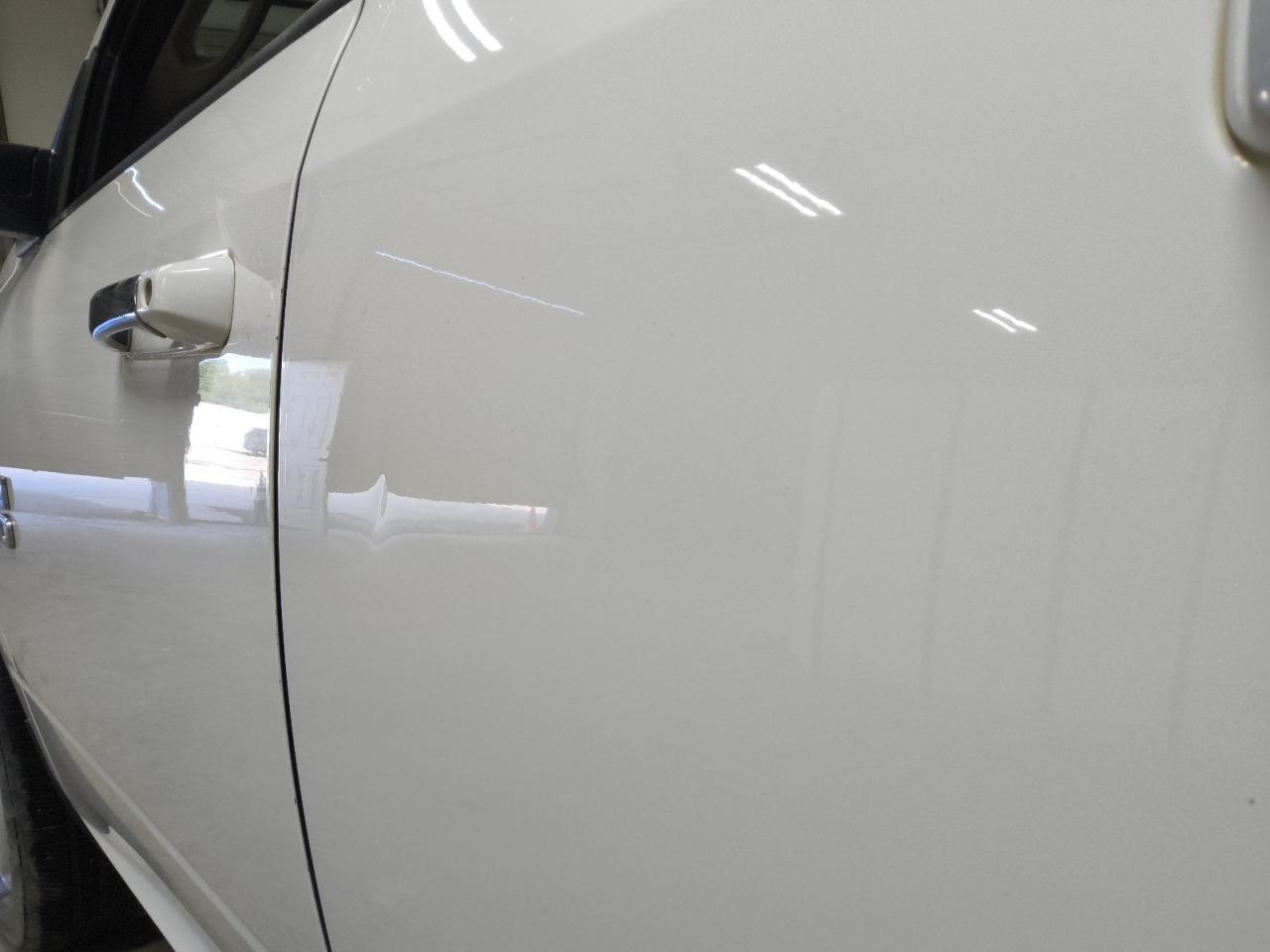 2015 Ram 1500 Slt White vin: 1C6RR6GT8FS521570 Damage: Left Rear Door, Chipped, 4
