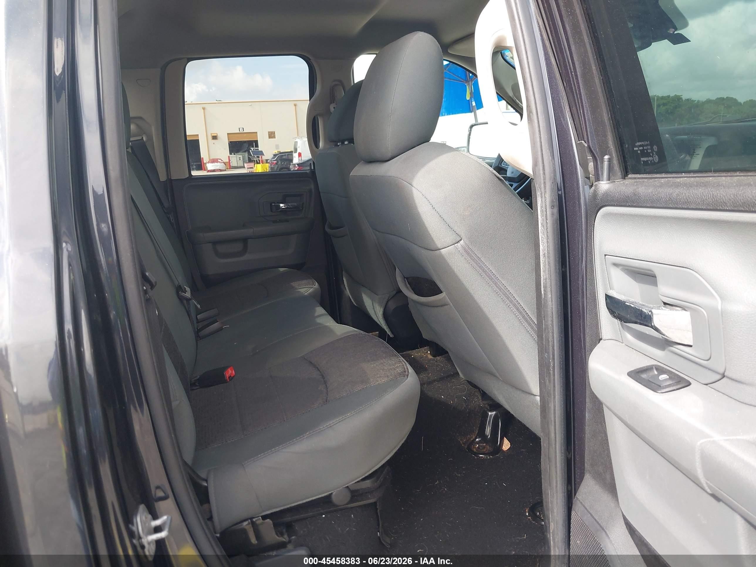 2015 Ram 1500 Big Horn Gray vin: 1C6RR6GT9FS577615