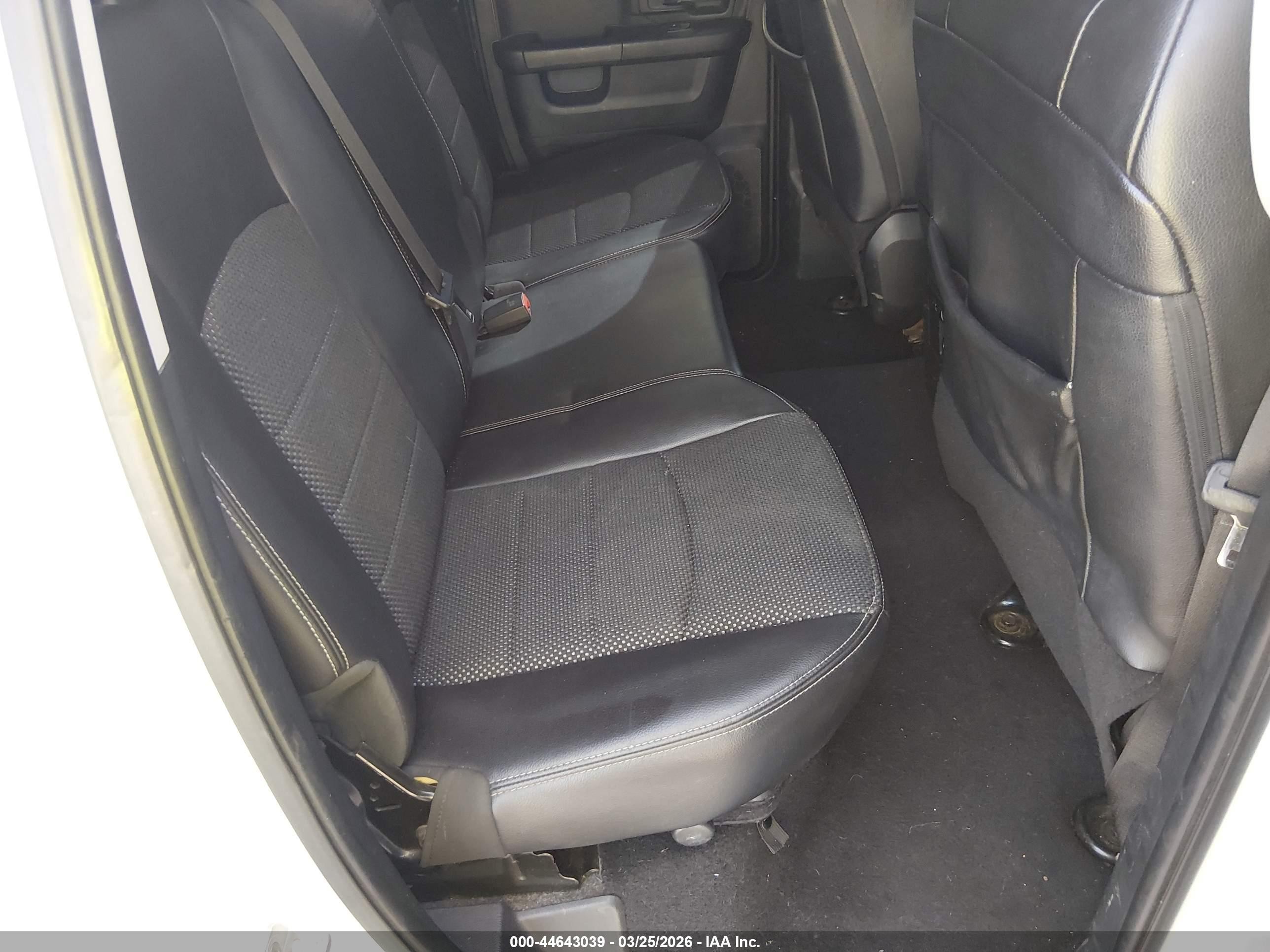 2014 Ram 1500 Sport White vin: 1C6RR6HT3ES170354