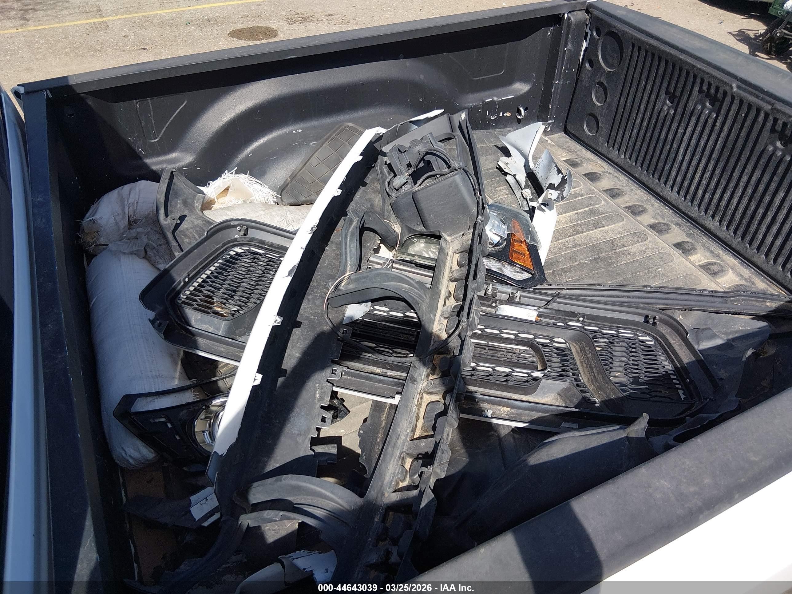 2014 Ram 1500 Sport White vin: 1C6RR6HT3ES170354