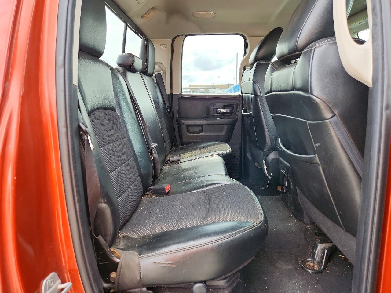 2013 Ram 1500 Sport Orange vin: 1C6RR6HT4DS627526