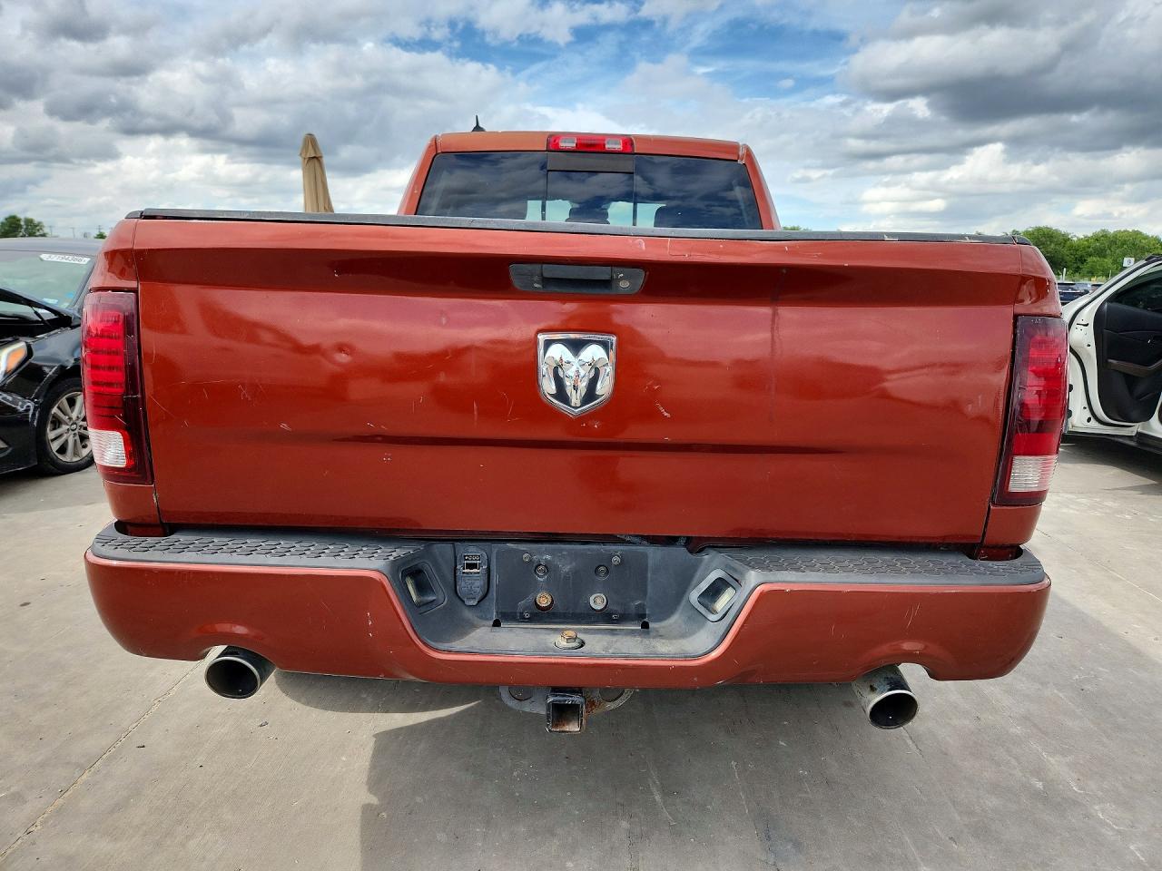 2013 Ram 1500 Sport Orange vin: 1C6RR6HT4DS627526