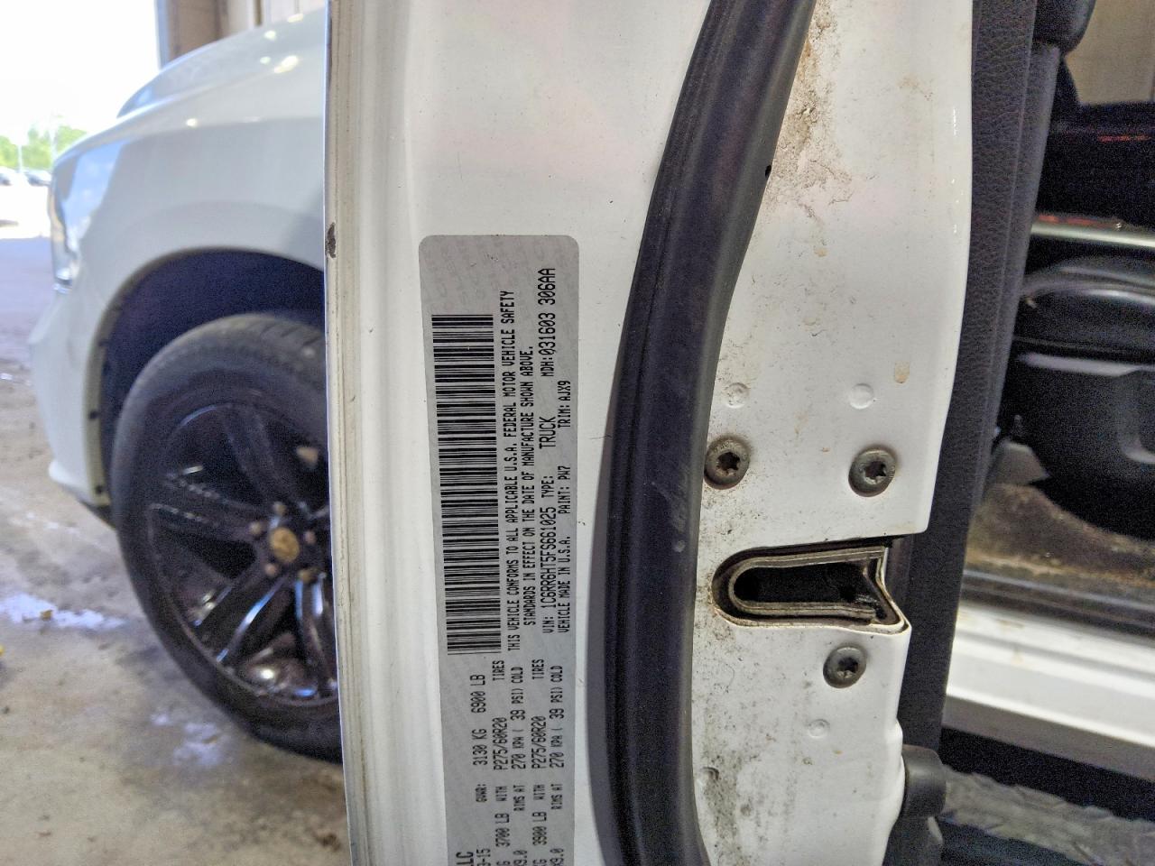 2015 Ram 1500 Sport White vin: 1C6RR6HT5FS661025