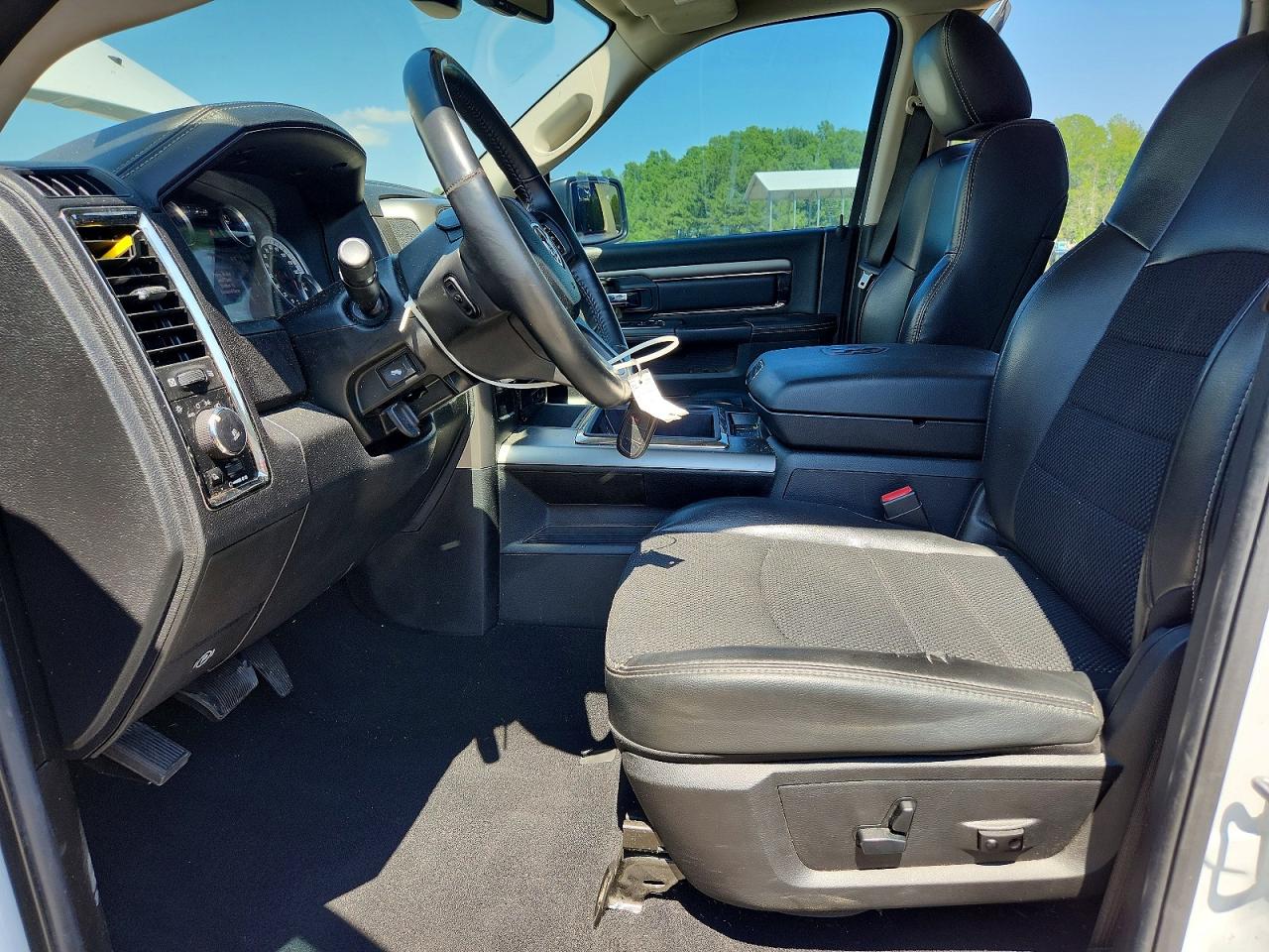 2014 Ram 1500 Sport White vin: 1C6RR6HT7ES100808