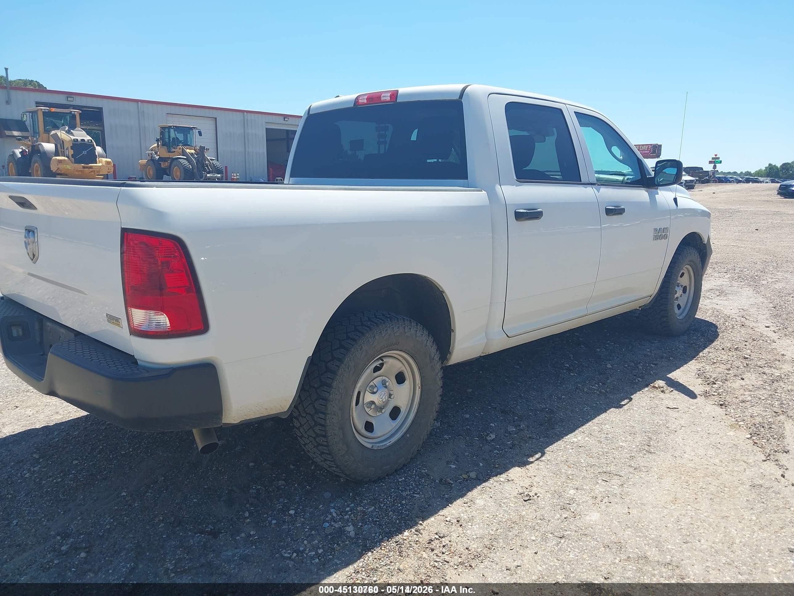 2018 Ram 1500 Tradesman  4x2 5'7 Box White vin: 1C6RR6KG0JS285337