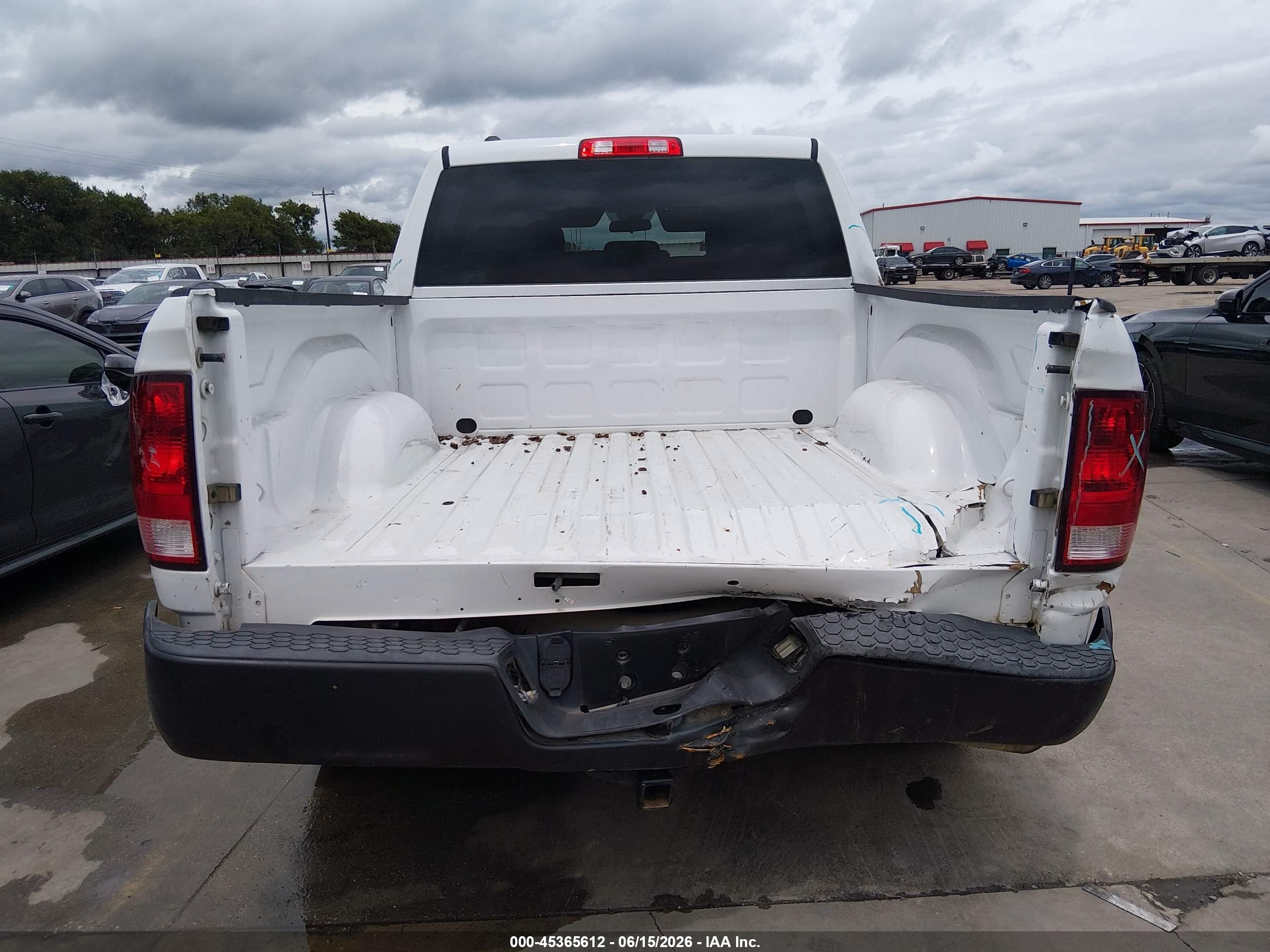 2015 Ram 1500 Tradesman White vin: 1C6RR6KG2FS789153