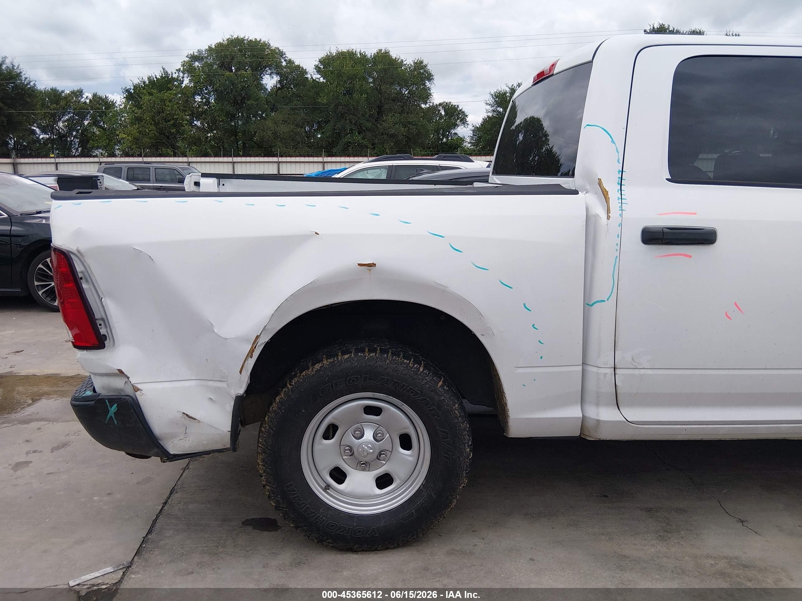 2015 Ram 1500 Tradesman White vin: 1C6RR6KG2FS789153