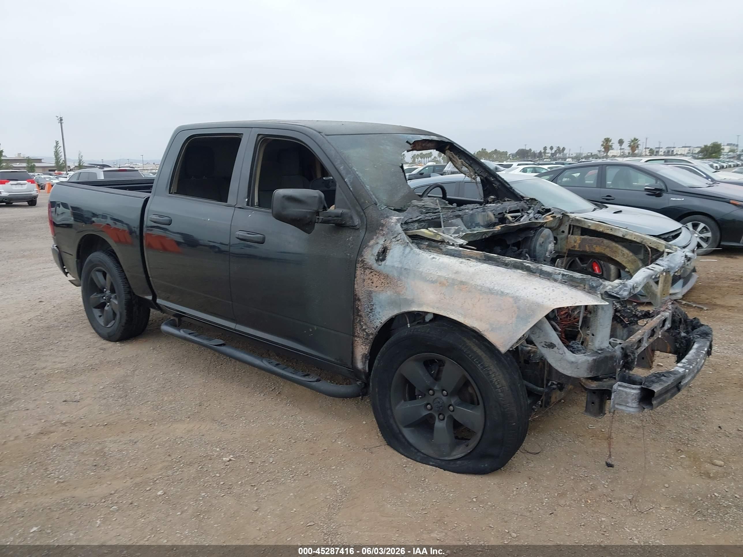 2015 Ram 1500 Express Черный vin: 1C6RR6KG6FS604974