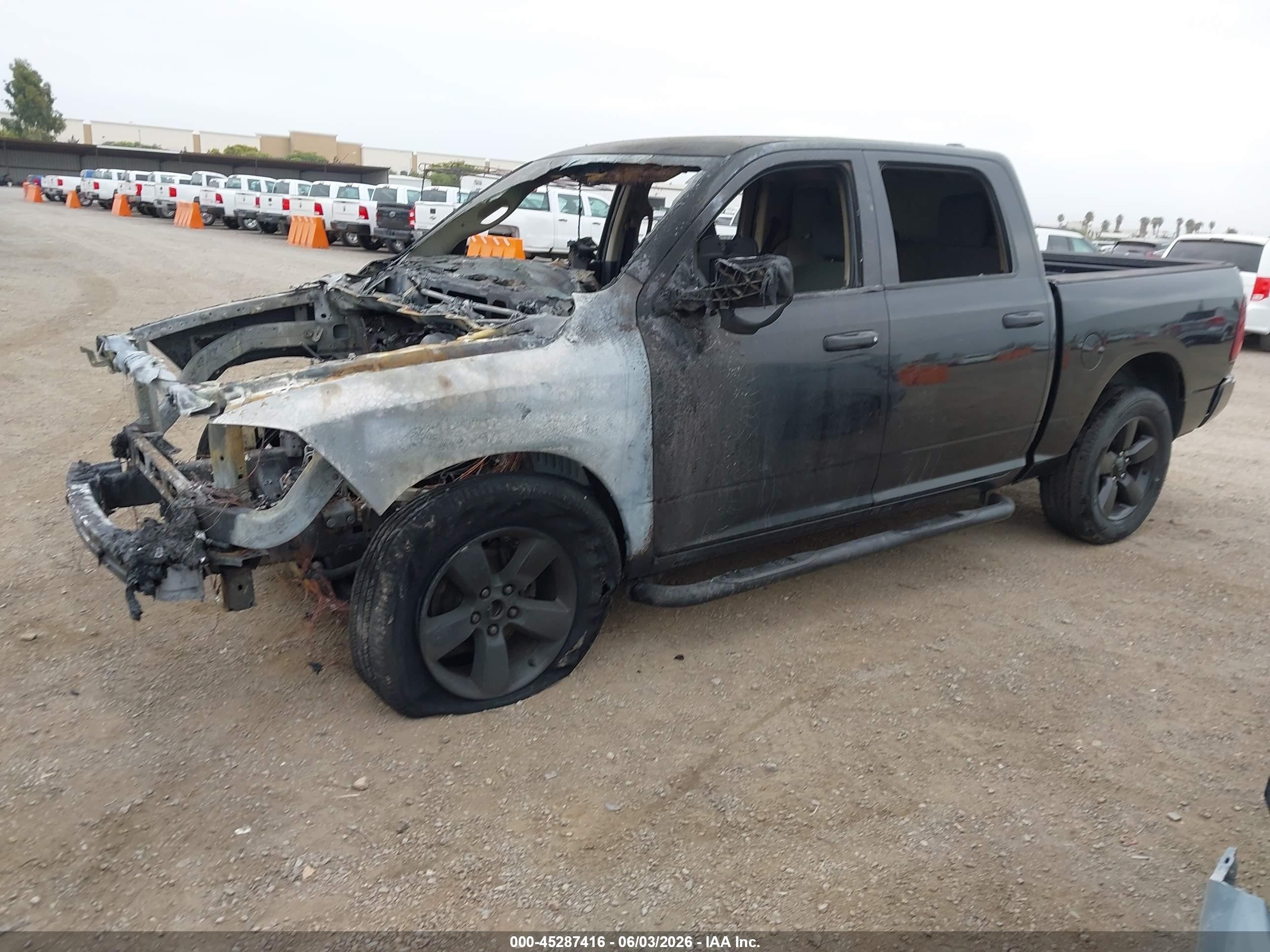 2015 Ram 1500 Express Черный vin: 1C6RR6KG6FS604974