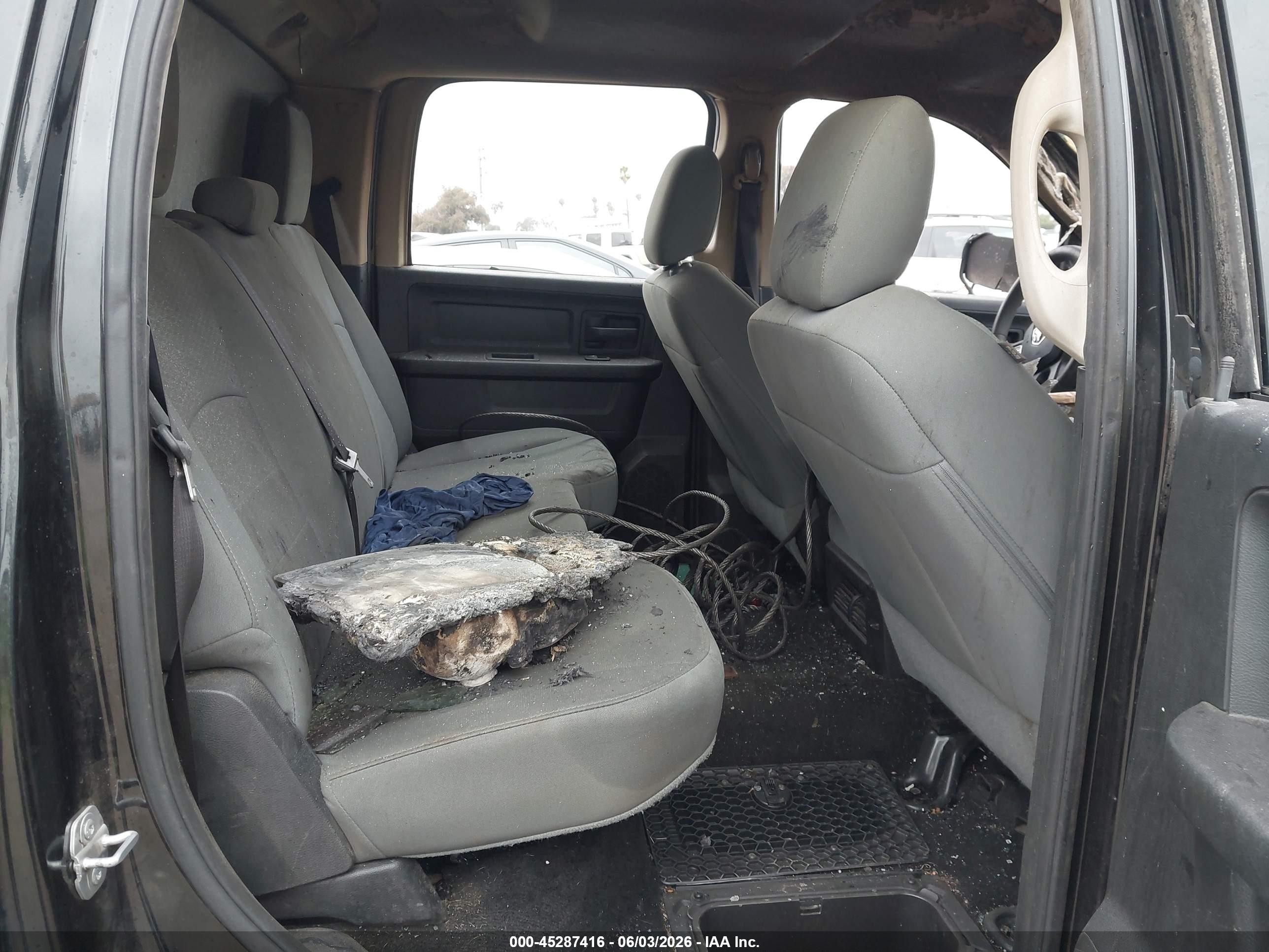 2015 Ram 1500 Express Черный vin: 1C6RR6KG6FS604974
