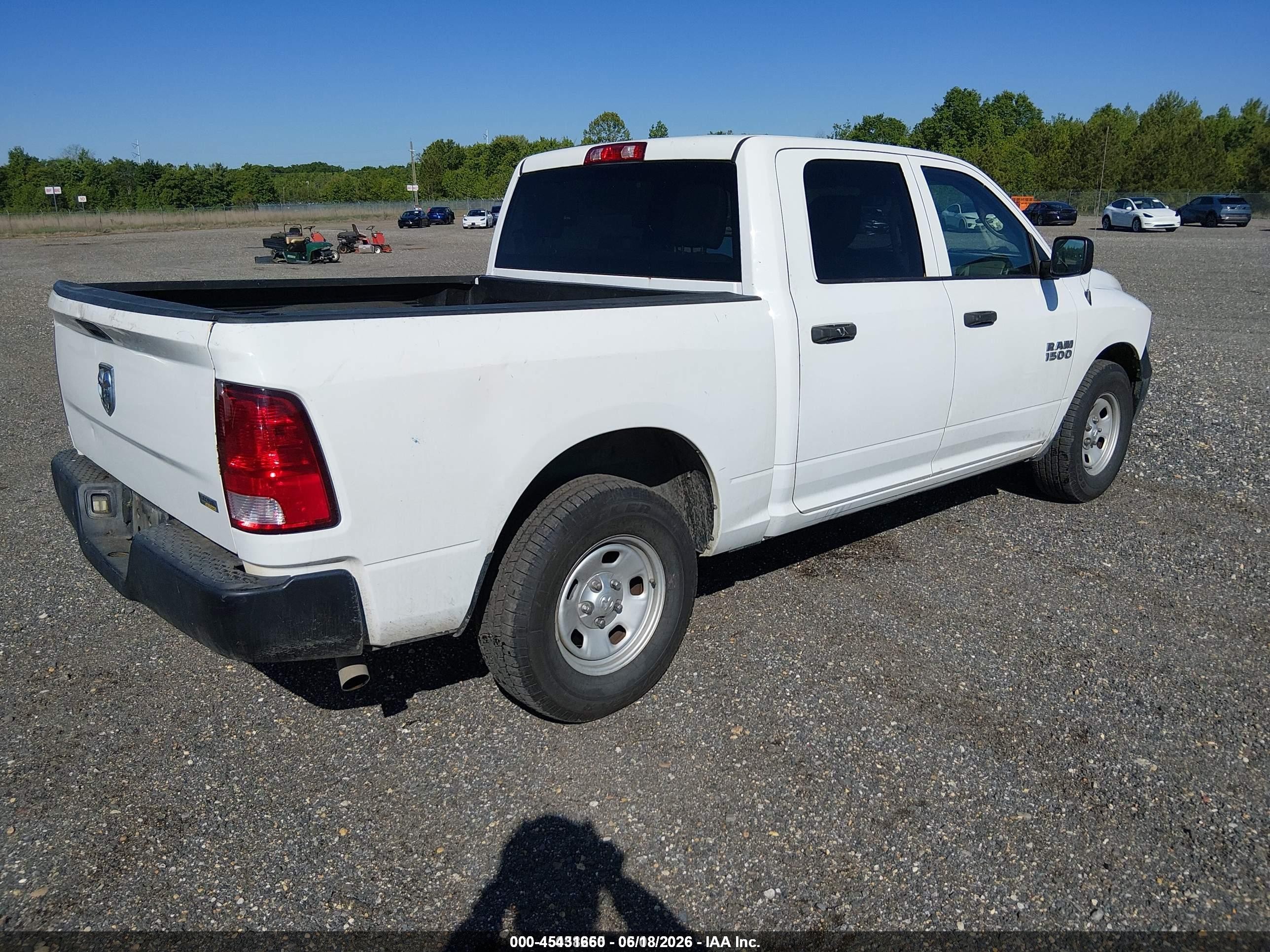 2015 Ram 1500 Tradesman White vin: 1C6RR6KG6FS789205