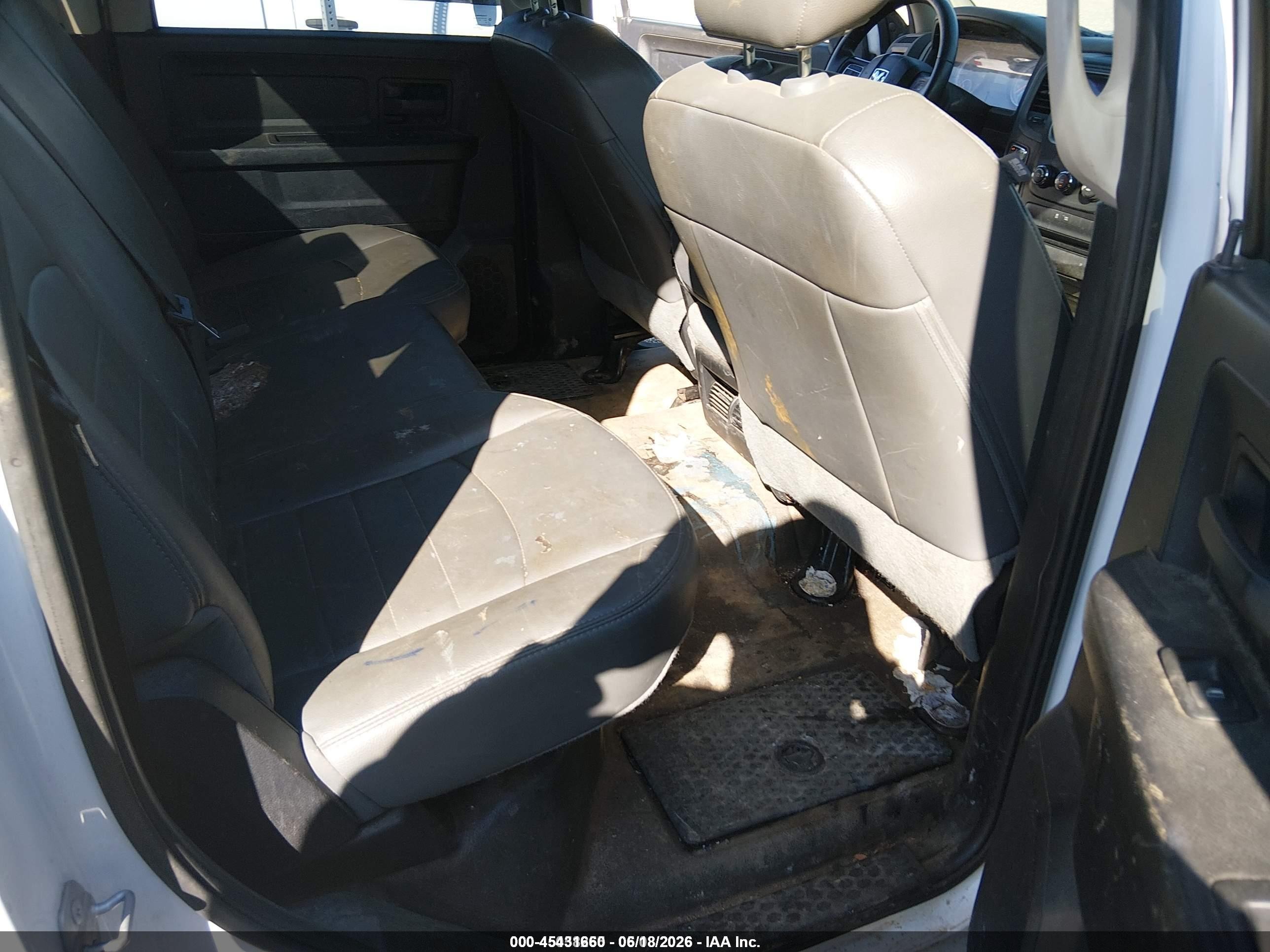 2015 Ram 1500 Tradesman White vin: 1C6RR6KG6FS789205