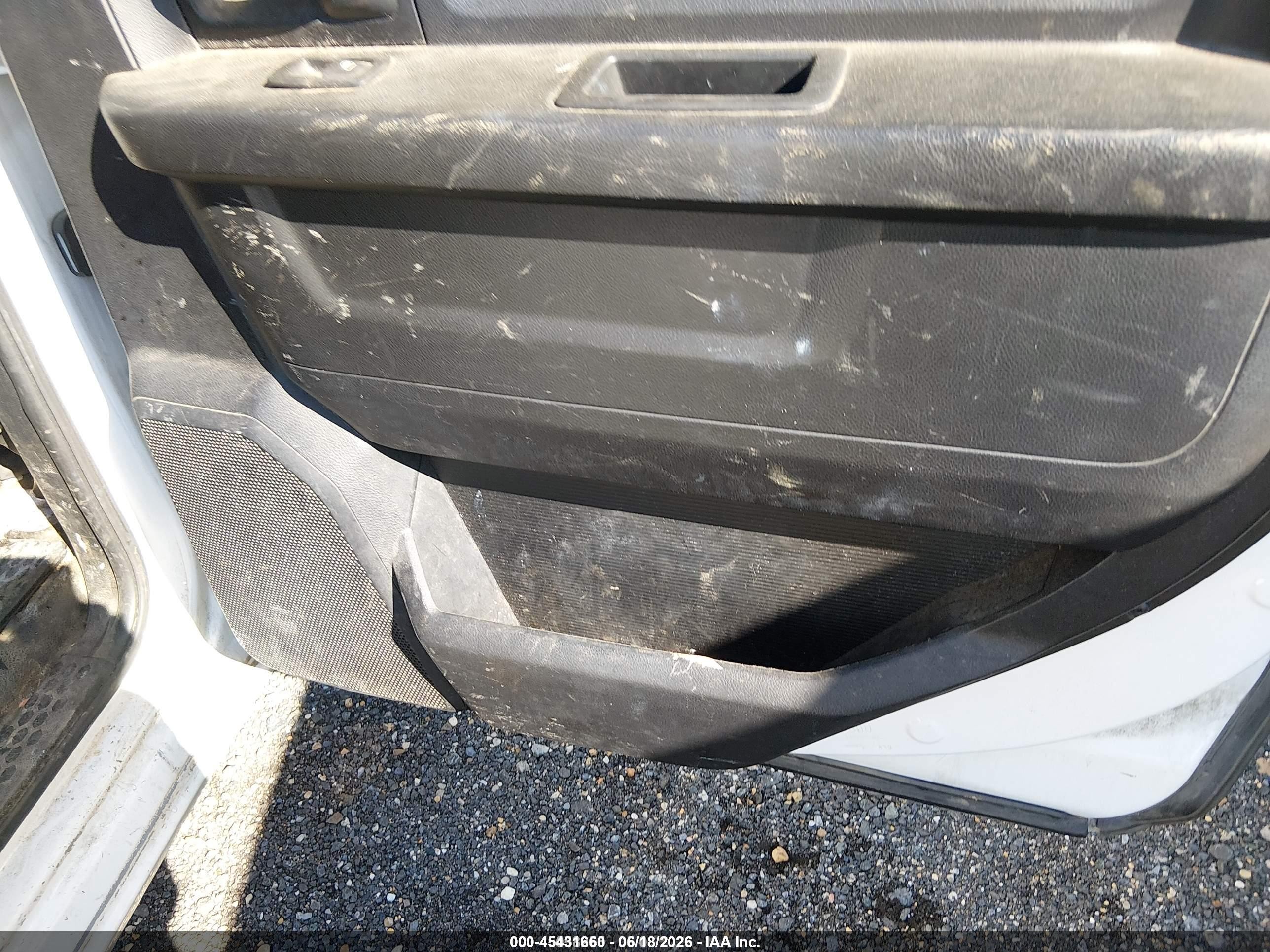 2015 Ram 1500 Tradesman White vin: 1C6RR6KG6FS789205