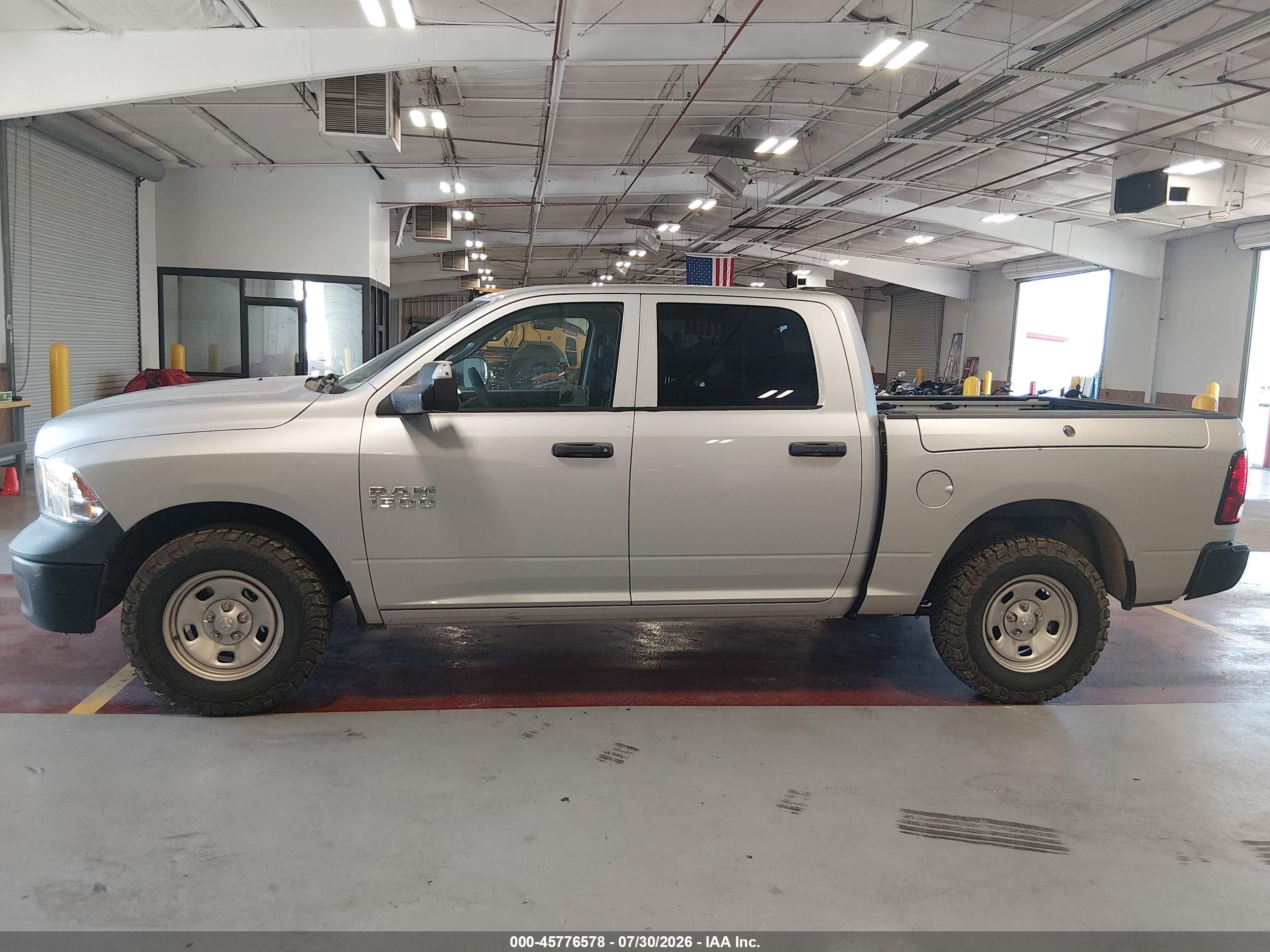 2018 Ram 1500 Tradesman  4x2 5'7 Box Silver vin: 1C6RR6KG6JS296522