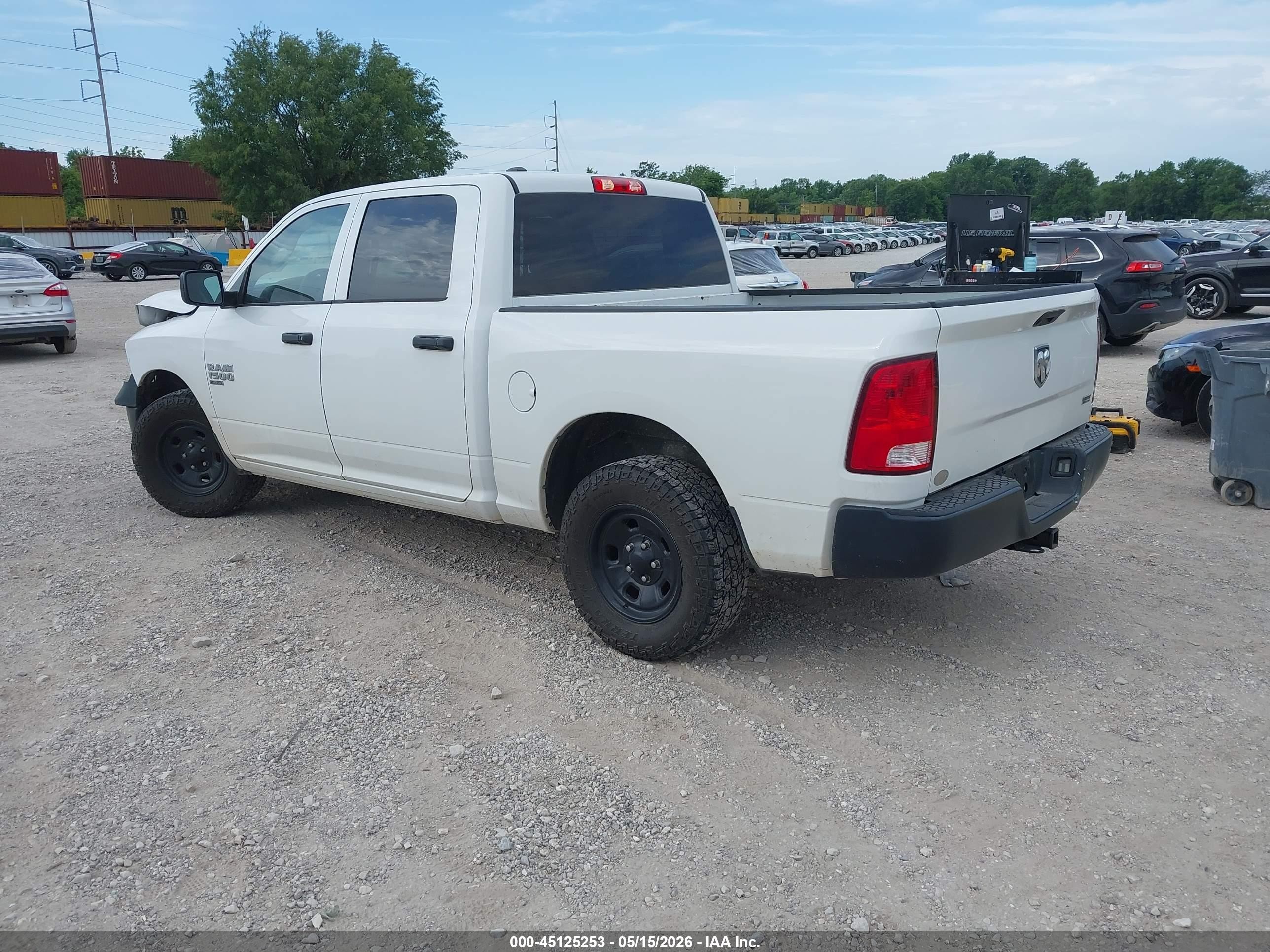 2019 Ram 1500 Classic Tradesman  4x2 5'7 Box White vin: 1C6RR6KG9KS643746
