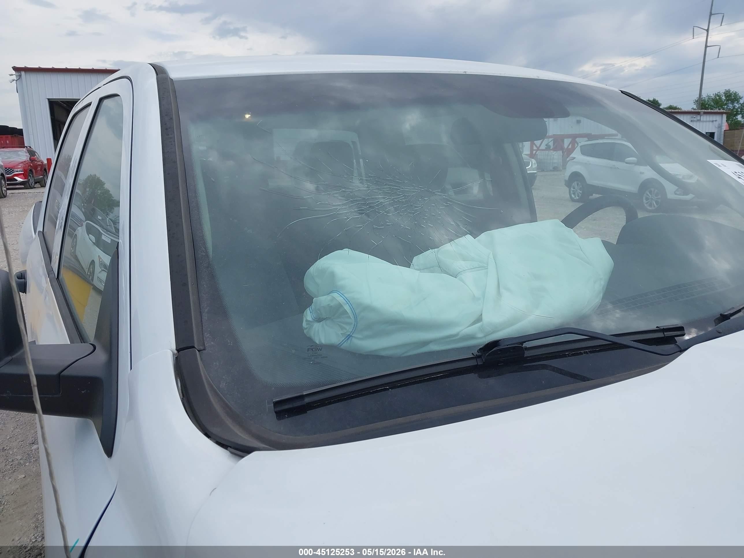2019 Ram 1500 Classic Tradesman  4x2 5'7 Box White vin: 1C6RR6KG9KS643746