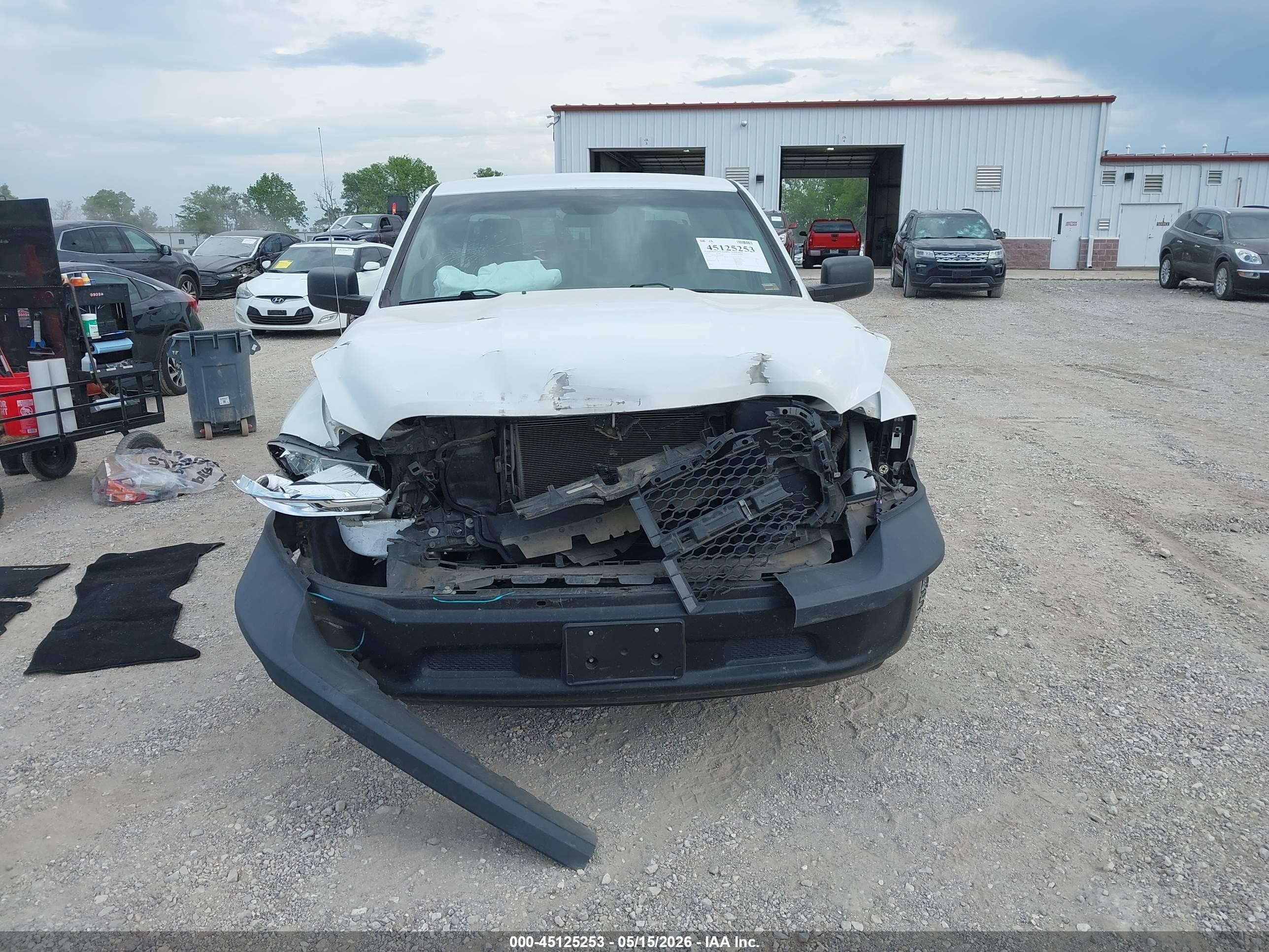 2019 Ram 1500 Classic Tradesman  4x2 5'7 Box White vin: 1C6RR6KG9KS643746