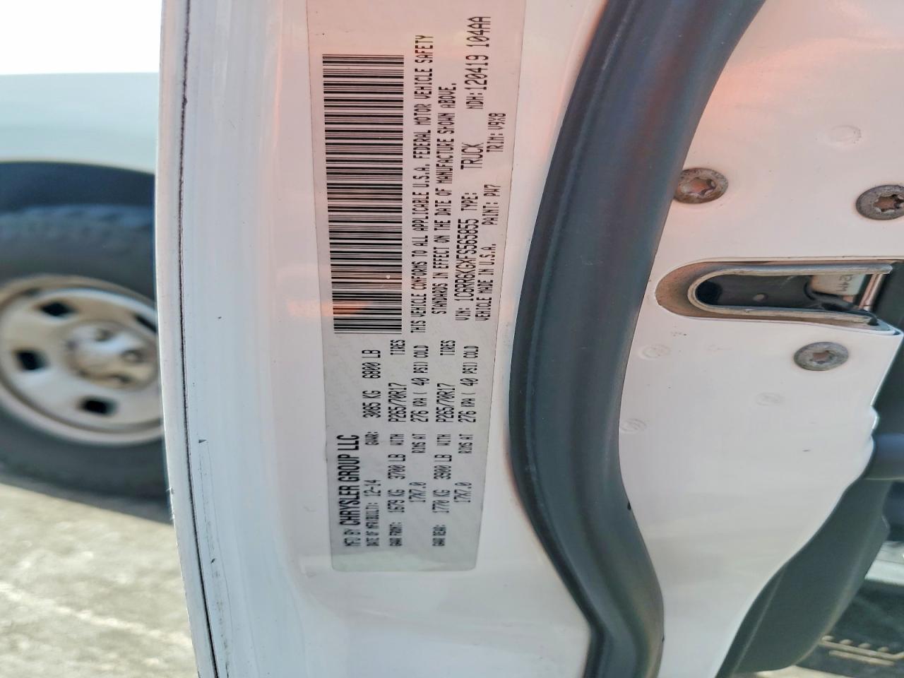 2015 Ram 1500 St White vin: 1C6RR6KGXFS565855