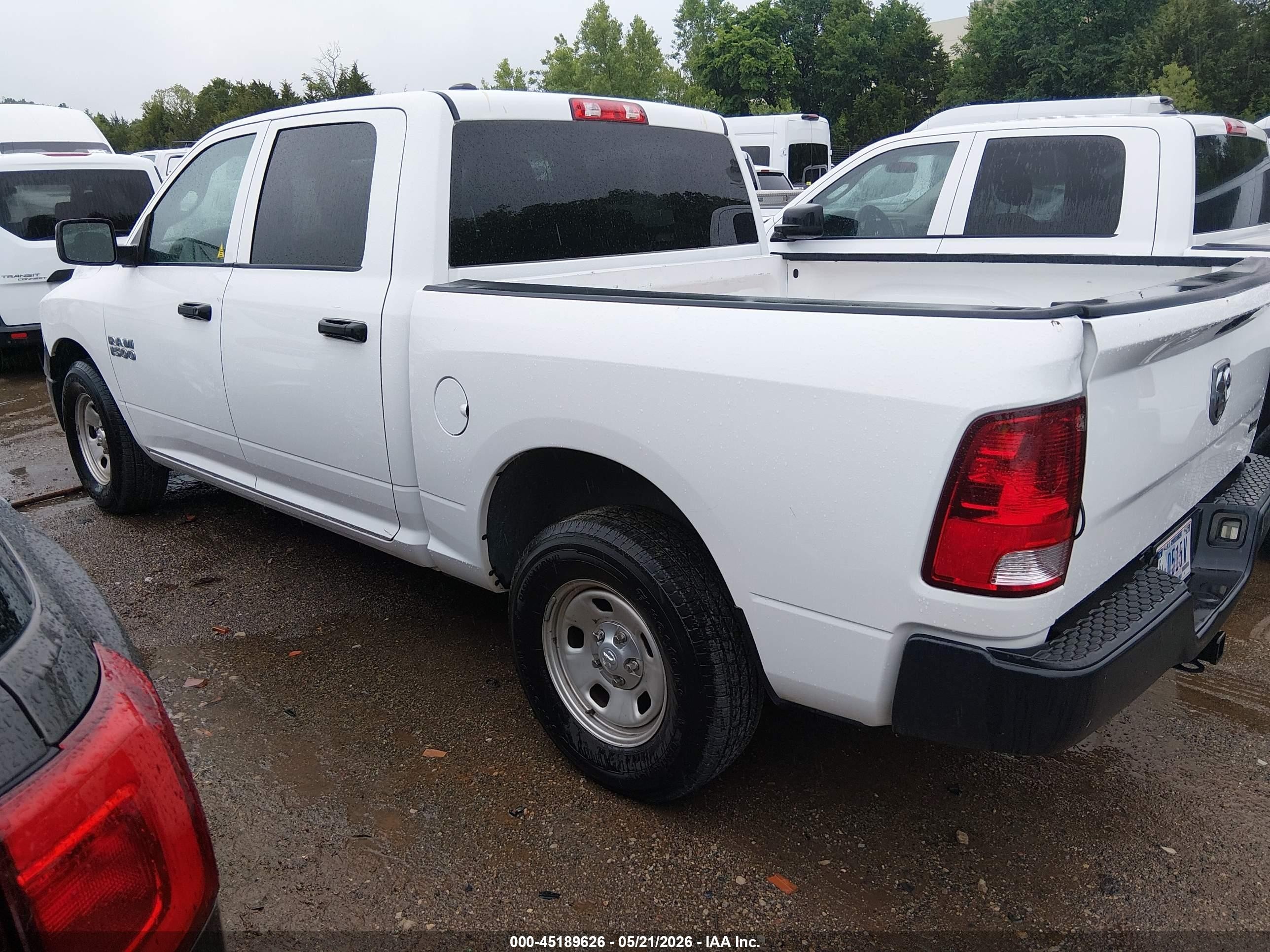 2018 Ram 1500 Tradesman  4x2 5'7 Box White vin: 1C6RR6KGXJS262972