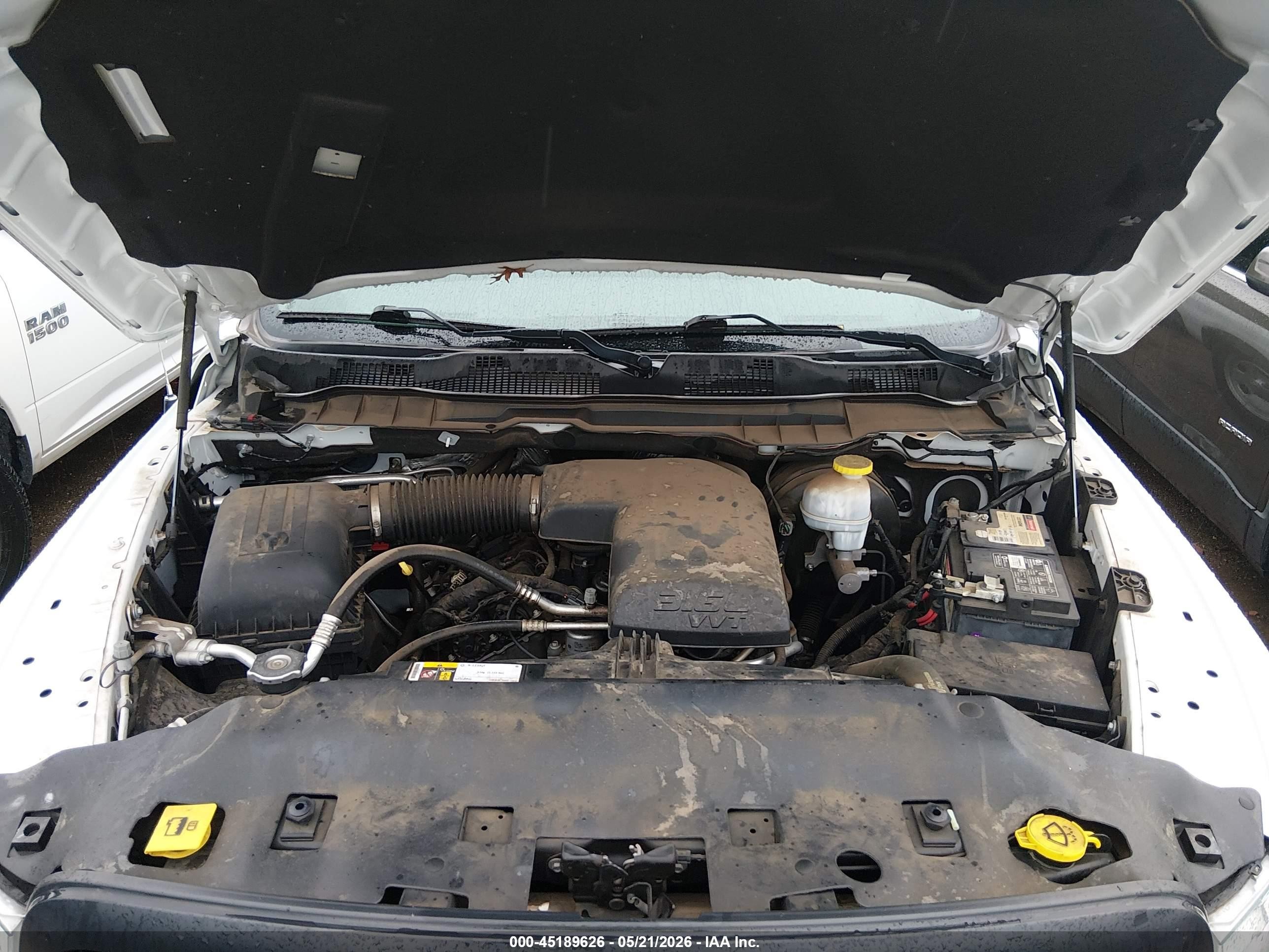 2018 Ram 1500 Tradesman  4x2 5'7 Box White vin: 1C6RR6KGXJS262972