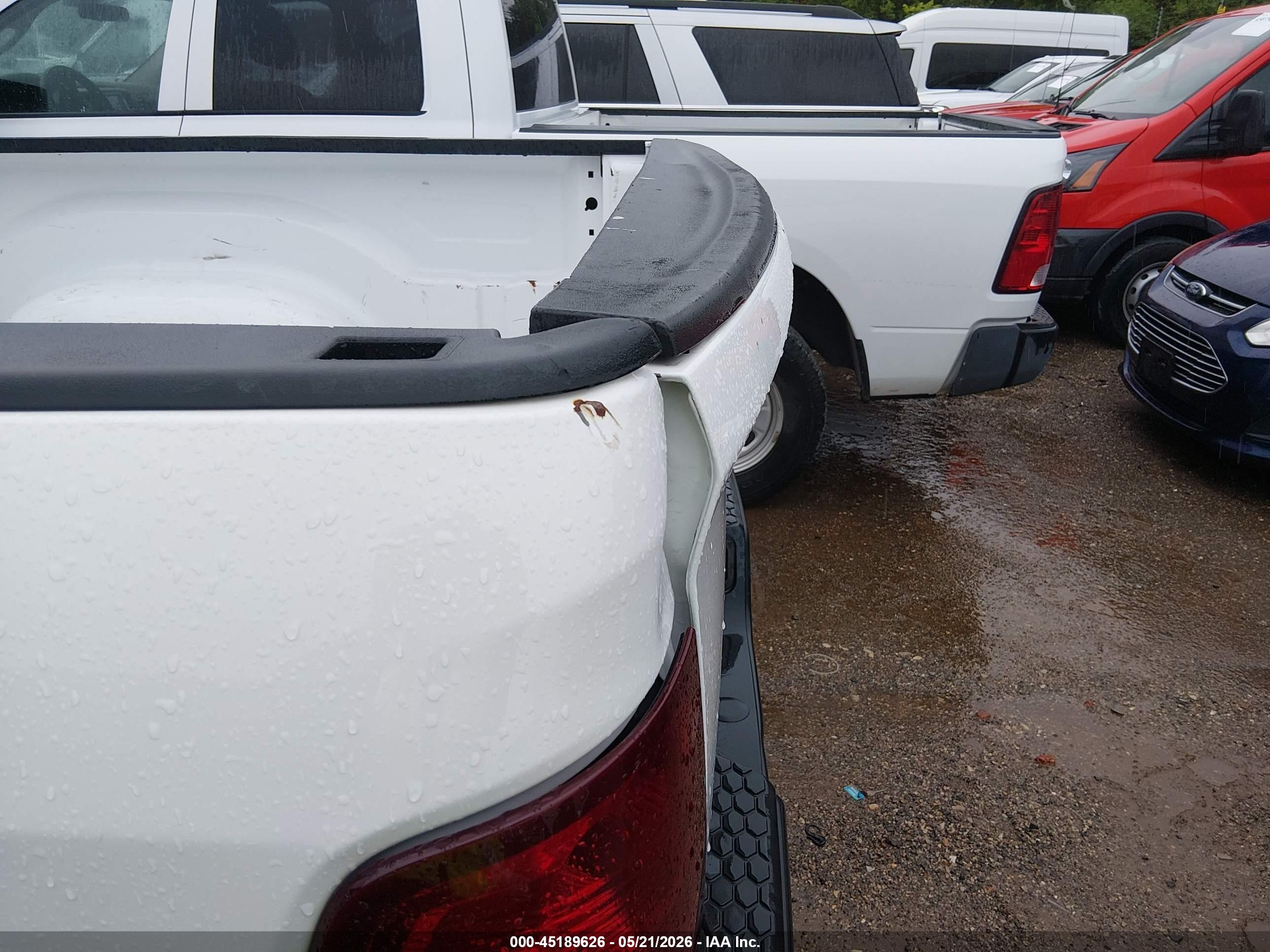 2018 Ram 1500 Tradesman  4x2 5'7 Box White vin: 1C6RR6KGXJS262972