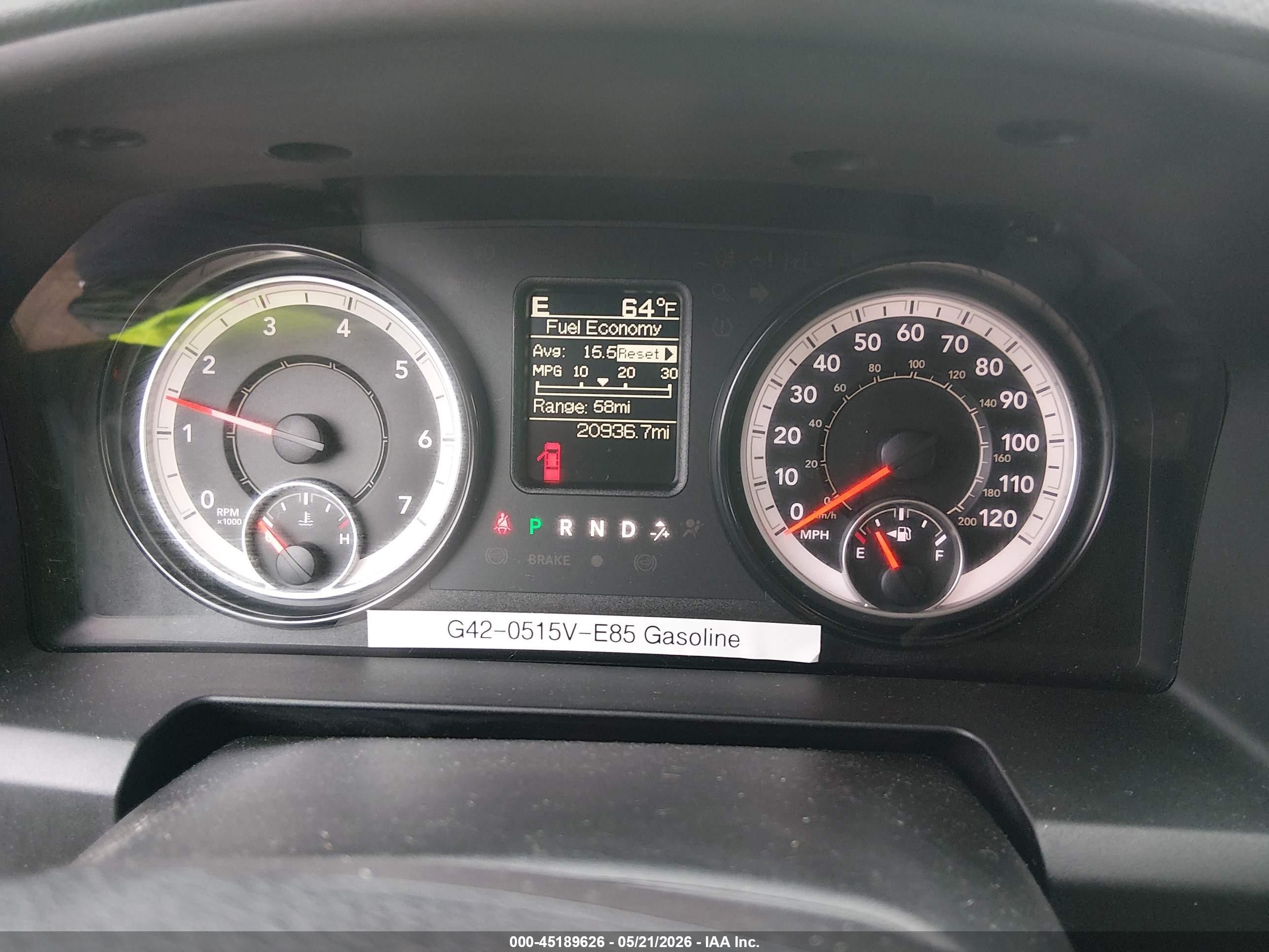 2018 Ram 1500 Tradesman  4x2 5'7 Box White vin: 1C6RR6KGXJS262972