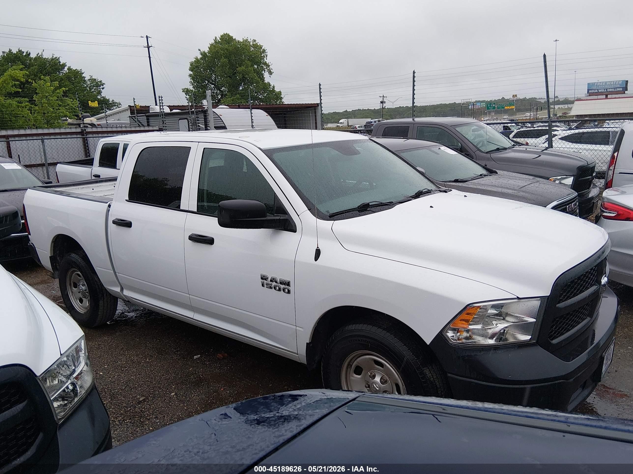 2018 Ram 1500 Tradesman  4x2 5'7 Box White vin: 1C6RR6KGXJS262972