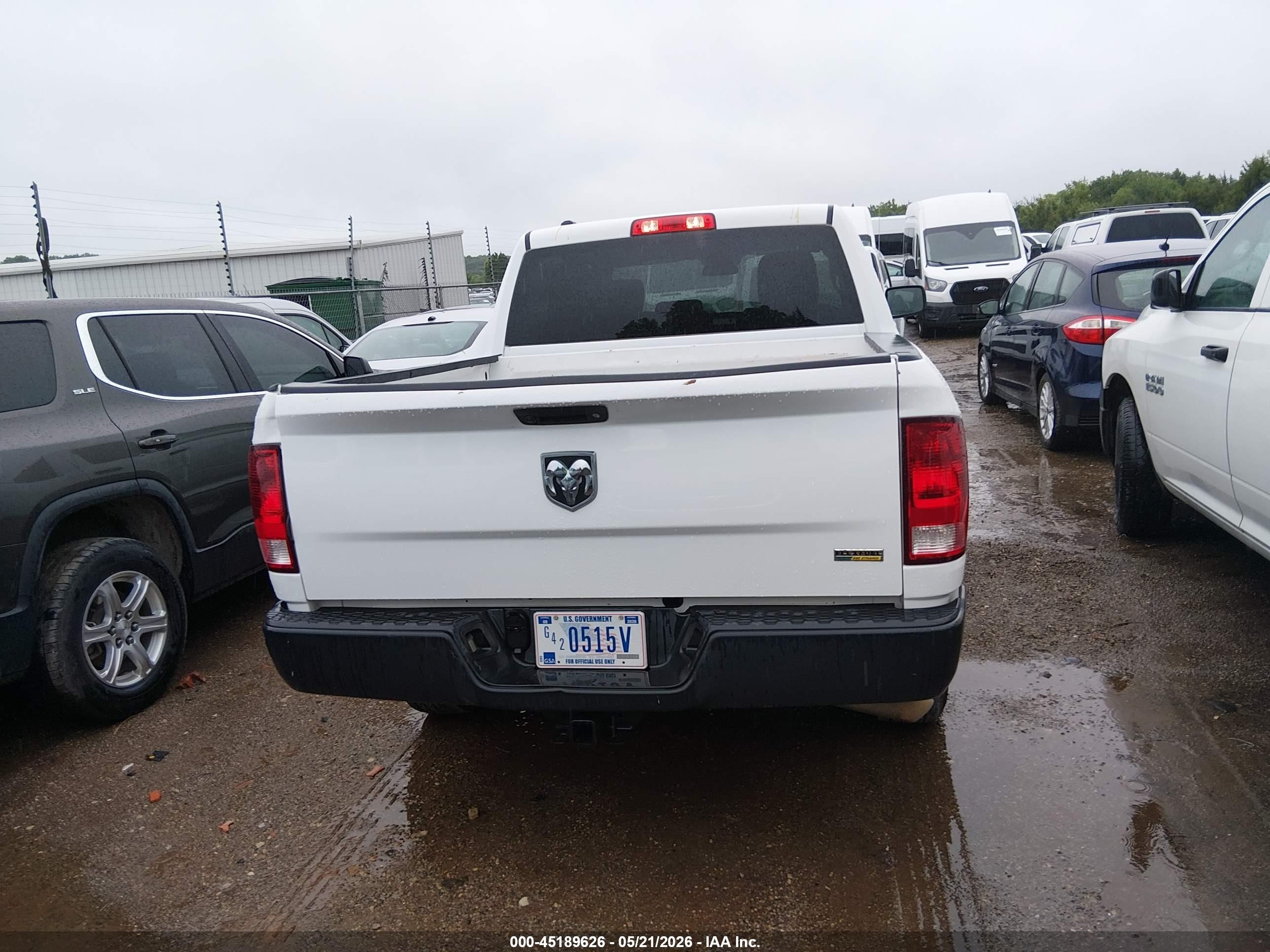 2018 Ram 1500 Tradesman  4x2 5'7 Box White vin: 1C6RR6KGXJS262972