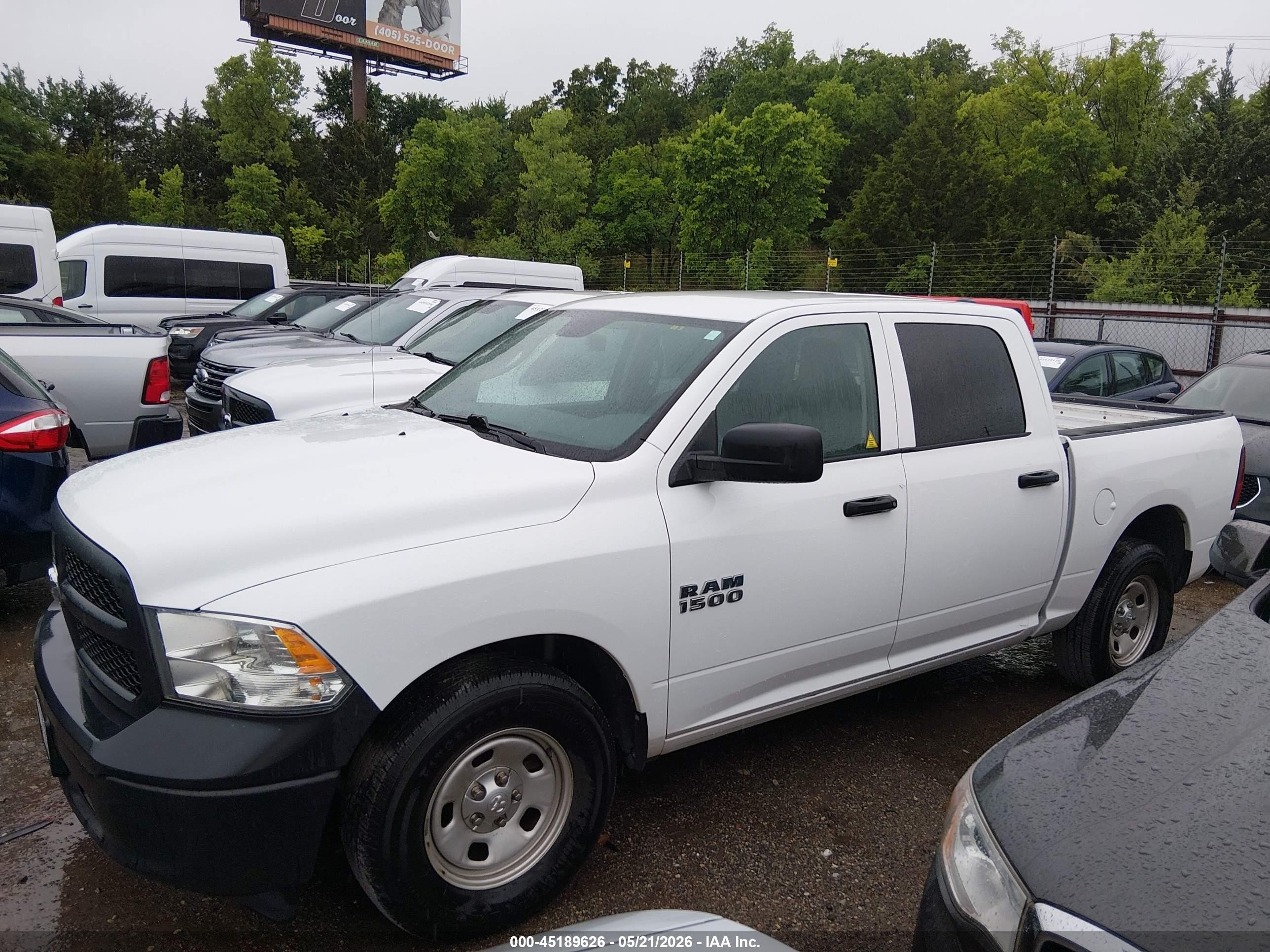 2018 Ram 1500 Tradesman  4x2 5'7 Box White vin: 1C6RR6KGXJS262972