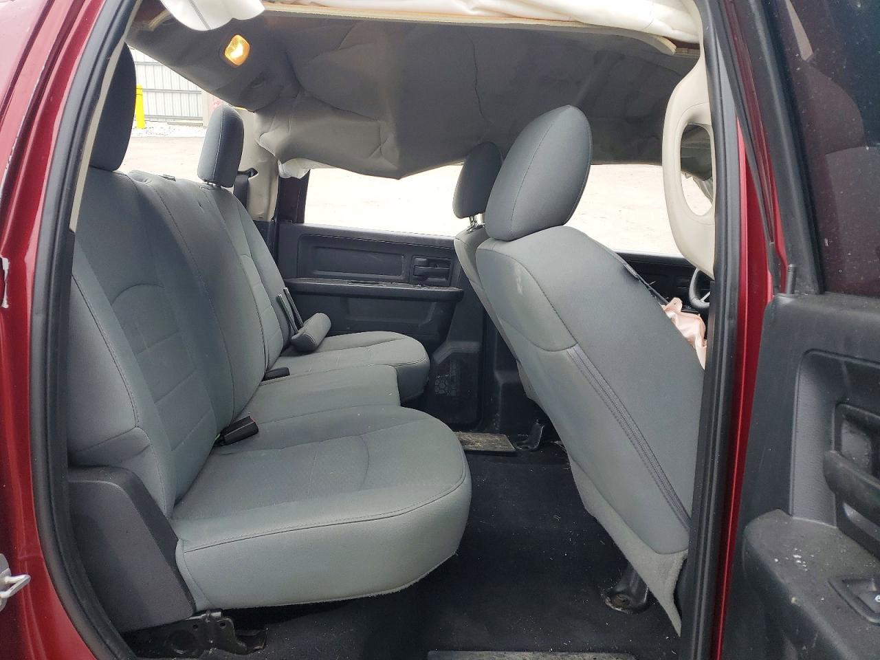 2018 Ram 1500 St Burgundy vin: 1C6RR6KGXJS304606