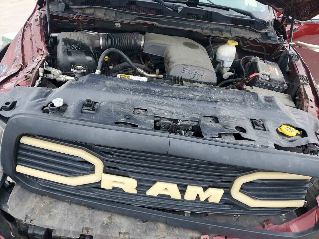 2018 Ram 1500 St Burgundy vin: 1C6RR6KGXJS304606