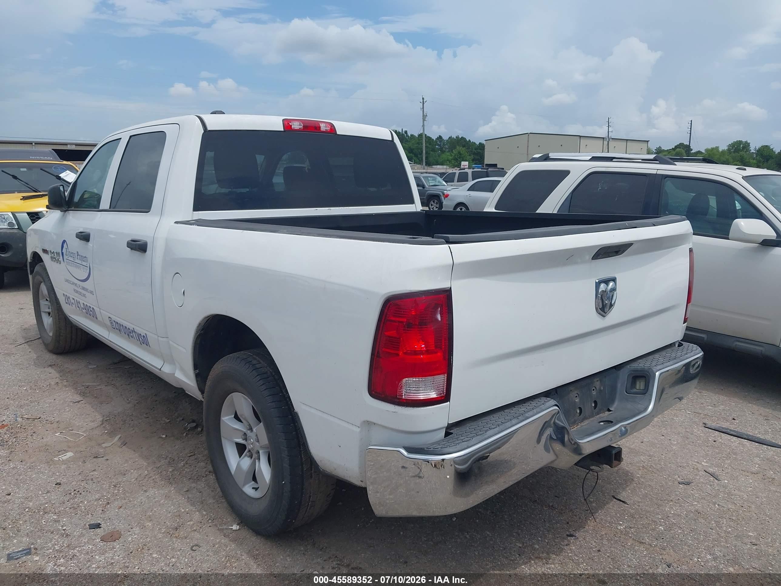2015 Ram 1500 Tradesman White vin: 1C6RR6KM2FS750472