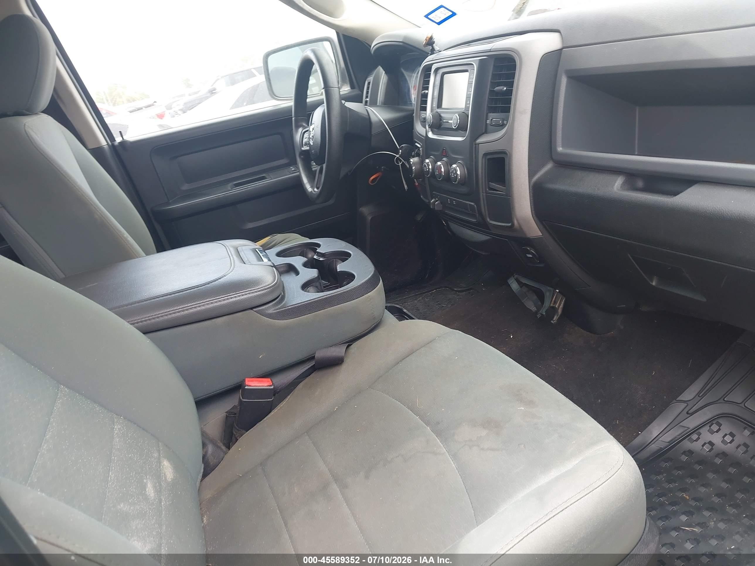 2015 Ram 1500 Tradesman White vin: 1C6RR6KM2FS750472