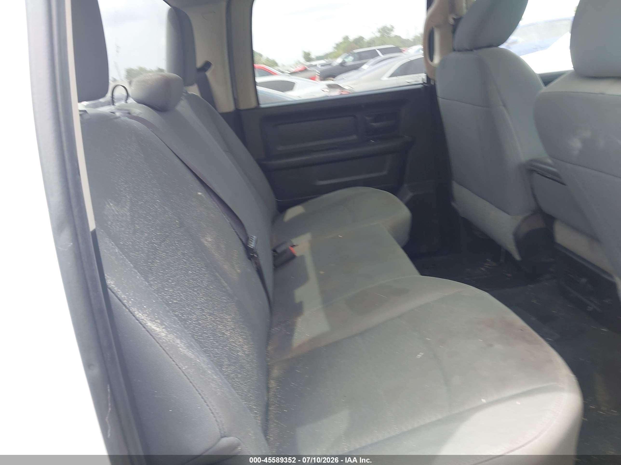 2015 Ram 1500 Tradesman White vin: 1C6RR6KM2FS750472