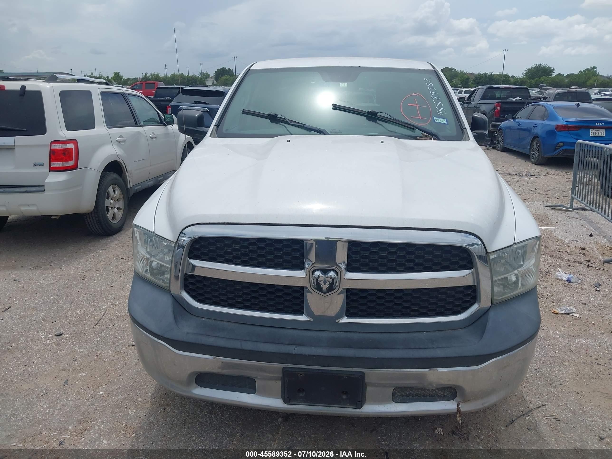 2015 Ram 1500 Tradesman White vin: 1C6RR6KM2FS750472