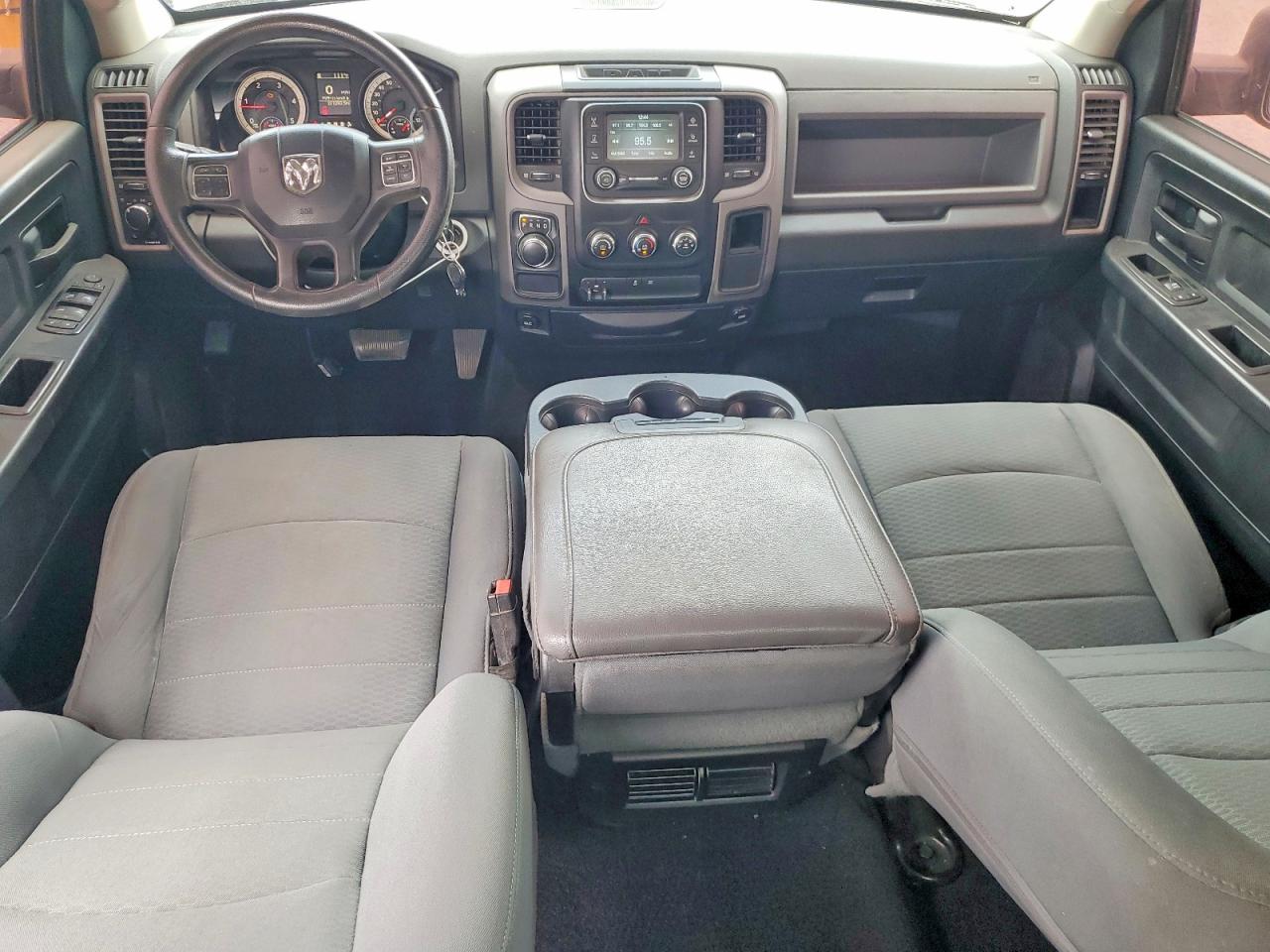 2014 Ram 1500 St Серый vin: 1C6RR6KM9ES474760
