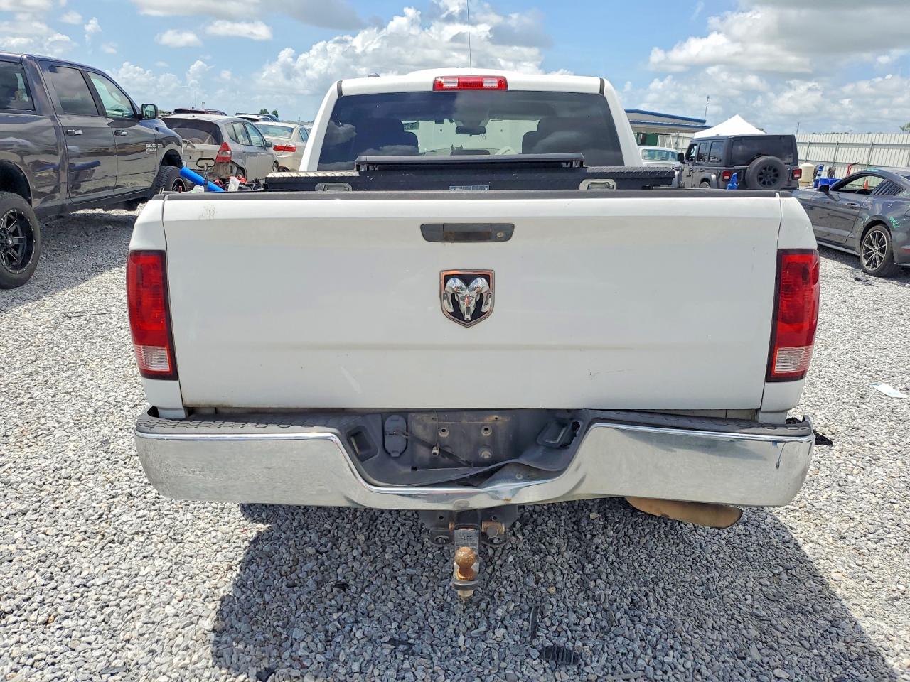 2013 Ram 1500 St White vin: 1C6RR6KP3DS588083