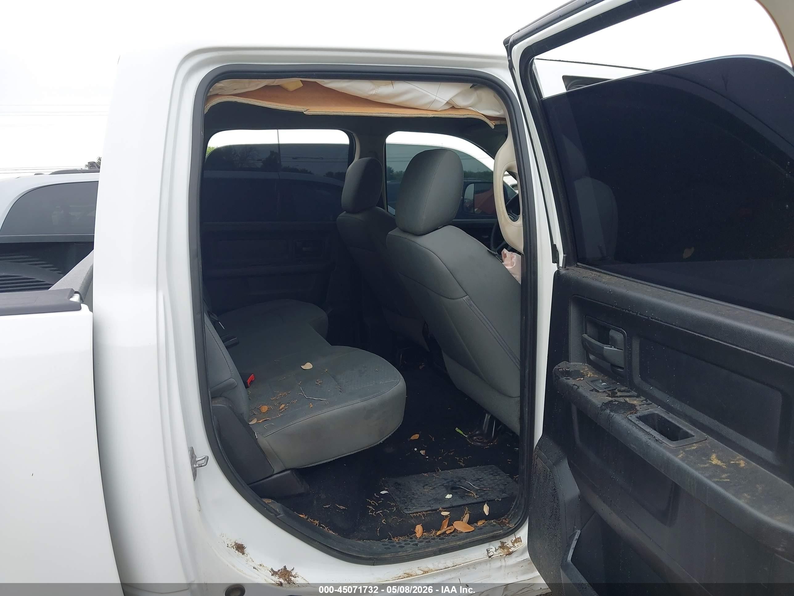 2014 Ram 1500 Express White vin: 1C6RR6KT0ES172944