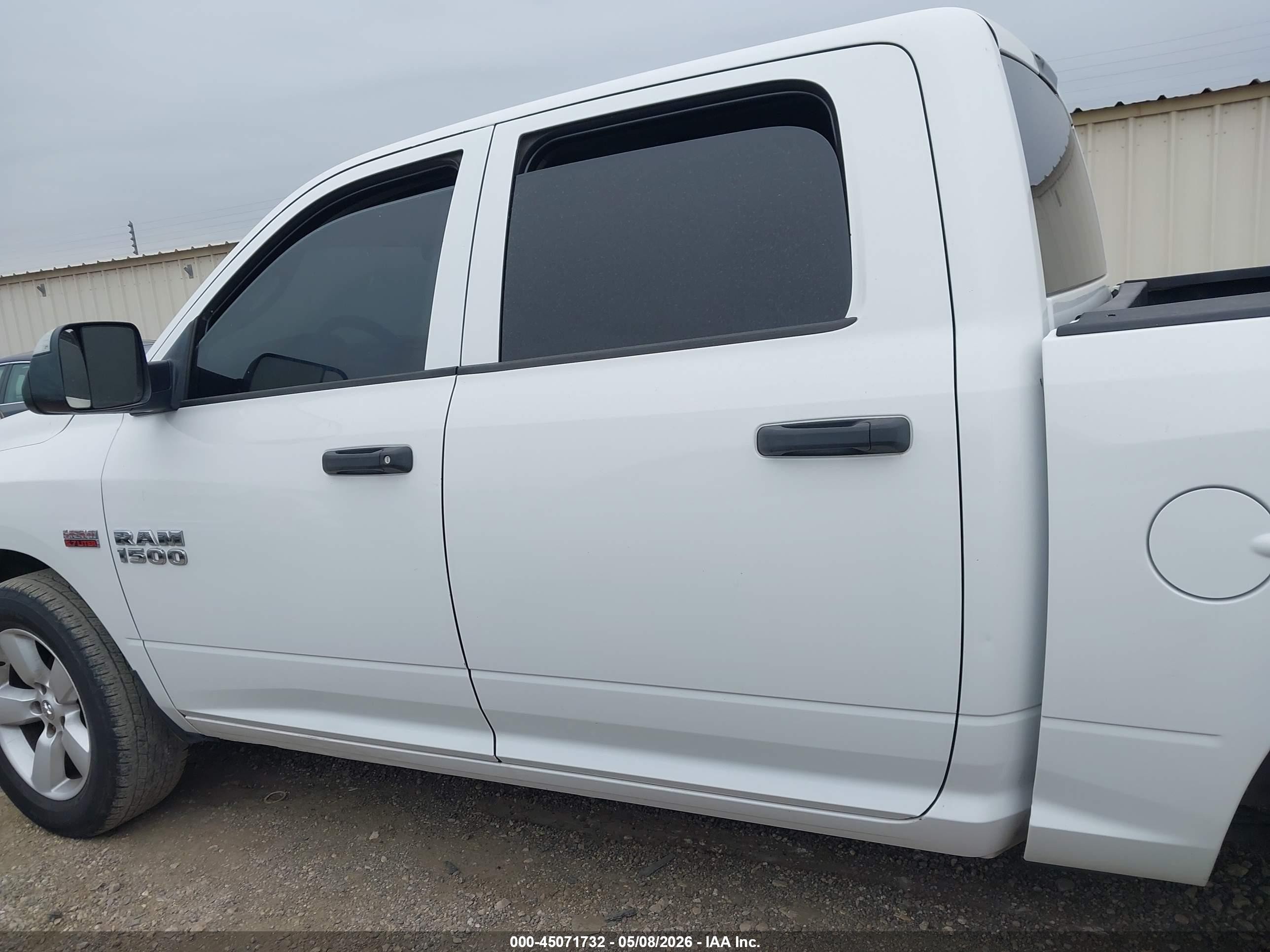 2014 Ram 1500 Express White vin: 1C6RR6KT0ES172944