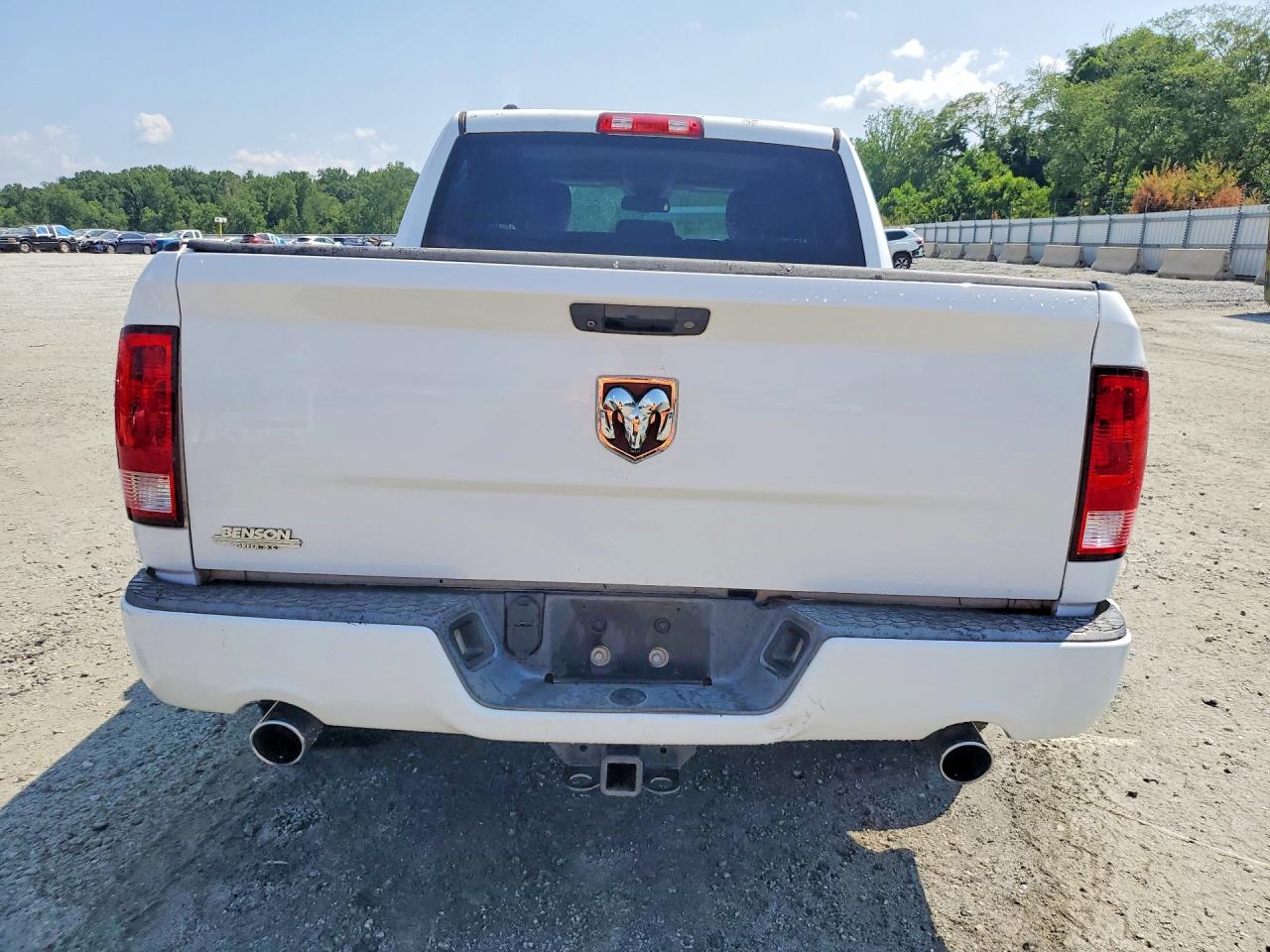 2015 Ram 1500 St White vin: 1C6RR6KT0FS614896