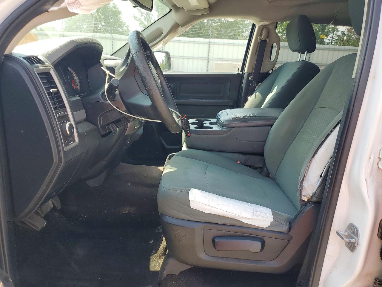 2015 Ram 1500 St White vin: 1C6RR6KT0FS614896