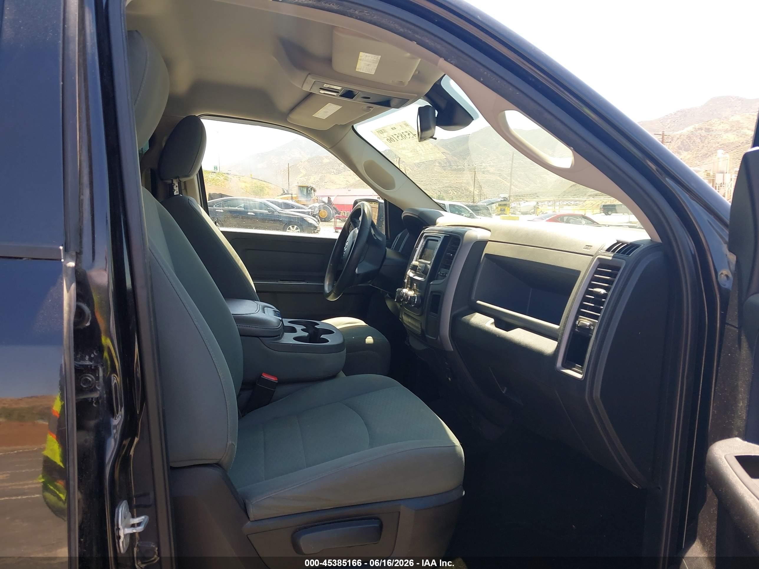 2015 Ram 1500 Express Черный vin: 1C6RR6KT0FS629432